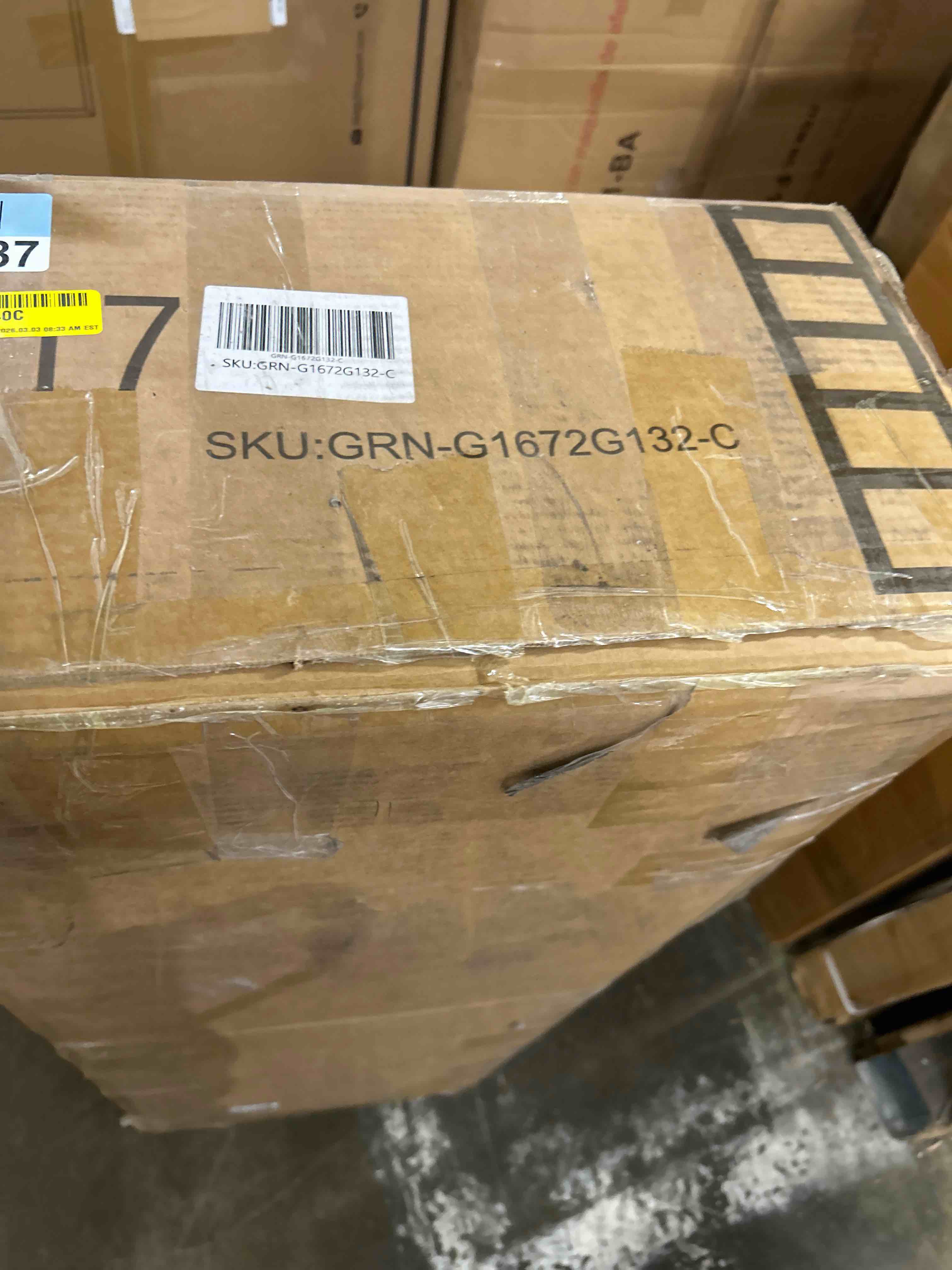 Condition photo showing New/Like New for Accent chest green