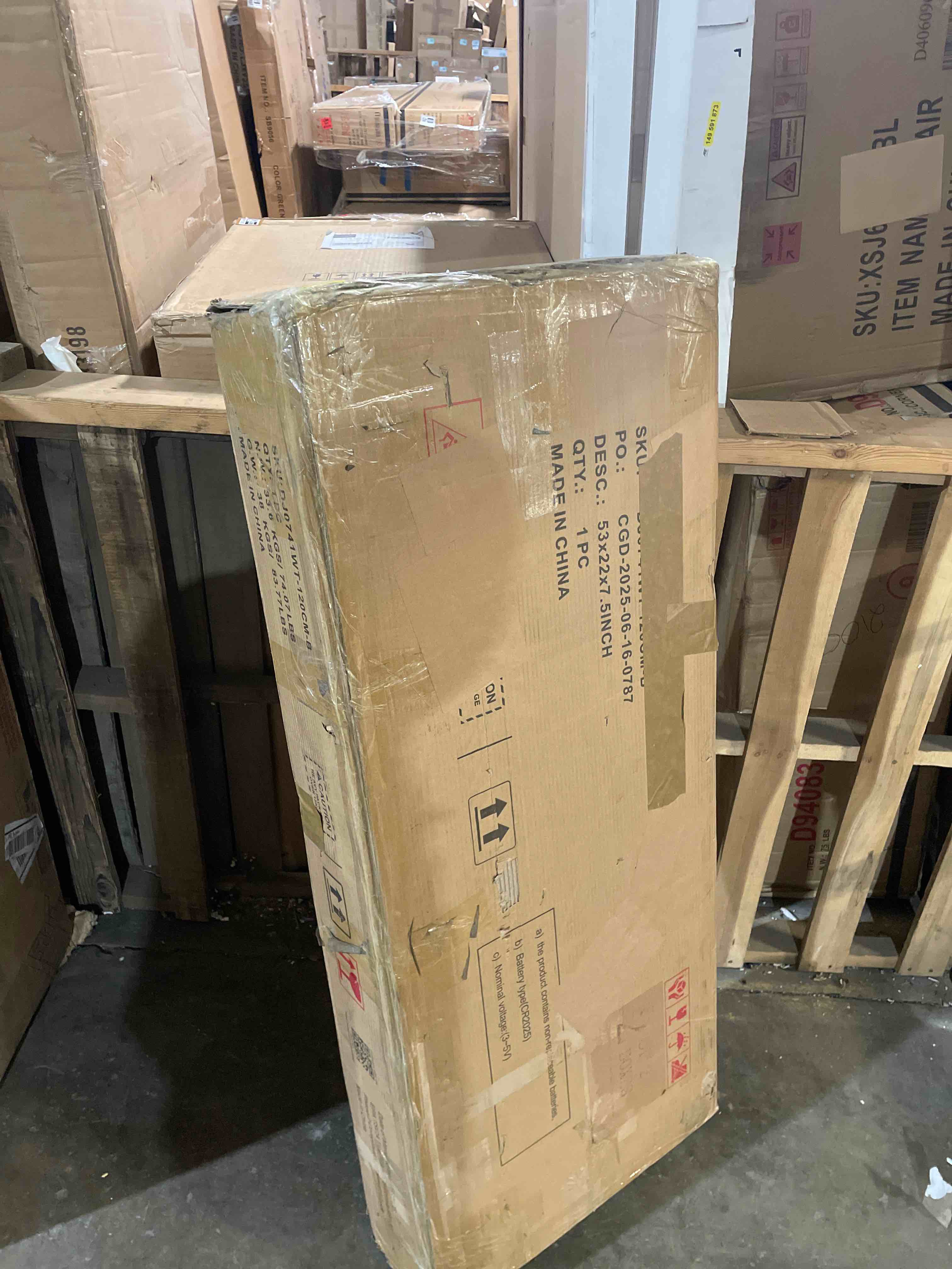 Condition photo showing Good Condition for 3 doors Armoire Wardrobe (used)