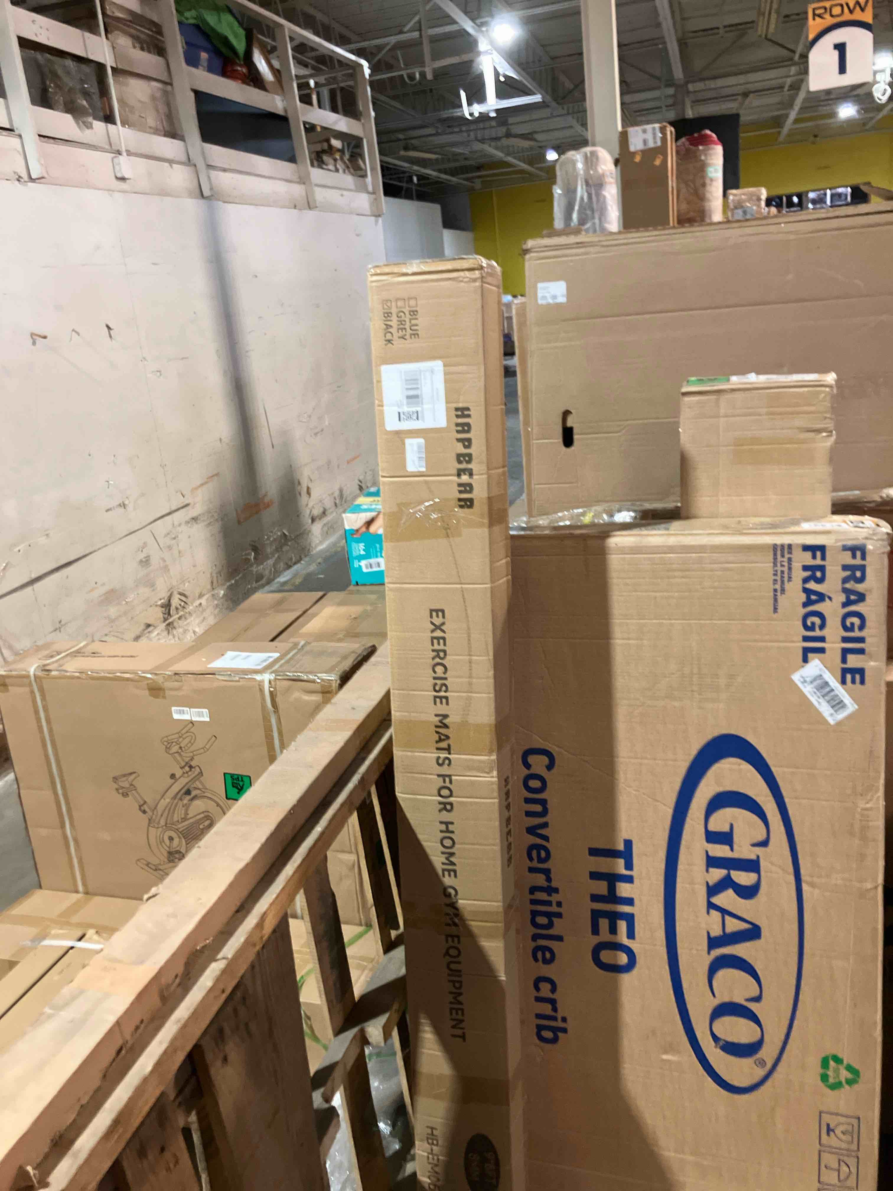 Condition photo showing New/Like New for HAPBEAR Extra Large Exercise Mat-7'x5'/6'x8'/6'x9'/6'x10'/6'x12'x8mm(1/3 inch),Non-Slip, Ultra Durable, Thick Workout Mats for Home Gym Flooring Cardio, Yoga Mats for Fitness, High-Density Exercise Mat, Shoes-Friendly Black-High Density 6'×9'×?"