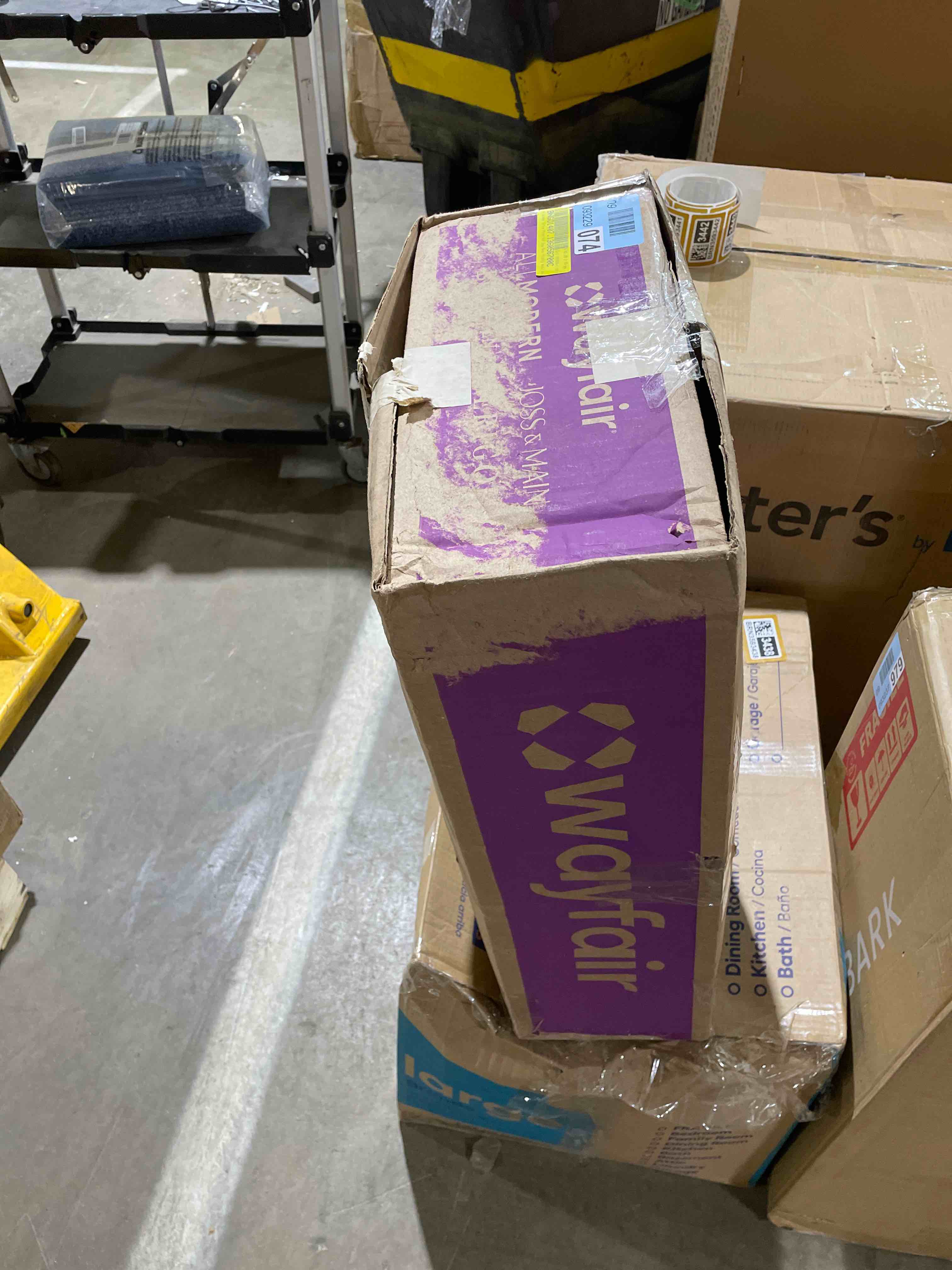 Condition photo showing New/Like New for 6 Sizes Ultra Plush Pet Dog Bed. Fluffy