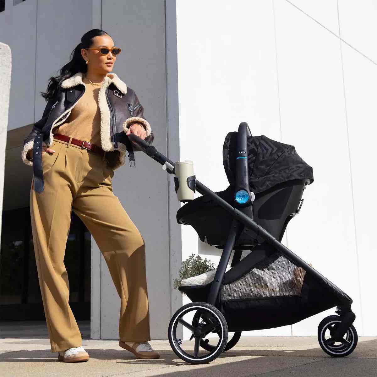 Evenflo Dubhan Black Shyft Intuiti+ Travel System Car Seat + Stroller with 6 Modes of Use. Featuring Revolve180 LiteMax NXT with SensorySoothe 