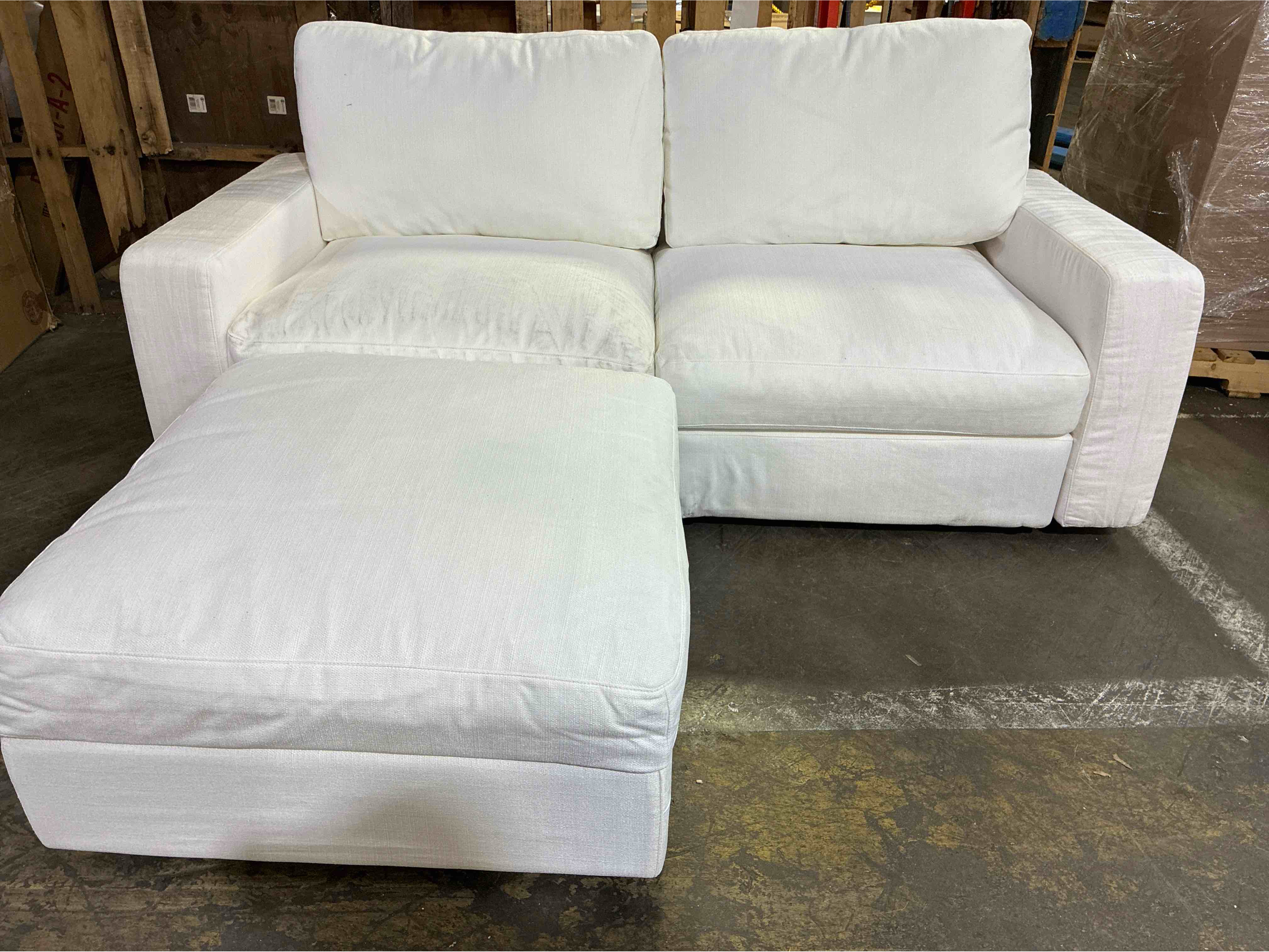 Condition photo showing Good Condition for Classic Modular 2-Seater Sectional in White, Some marks need steamed otherwise beautiful condition. 78.5” W x 71” D x 29” H