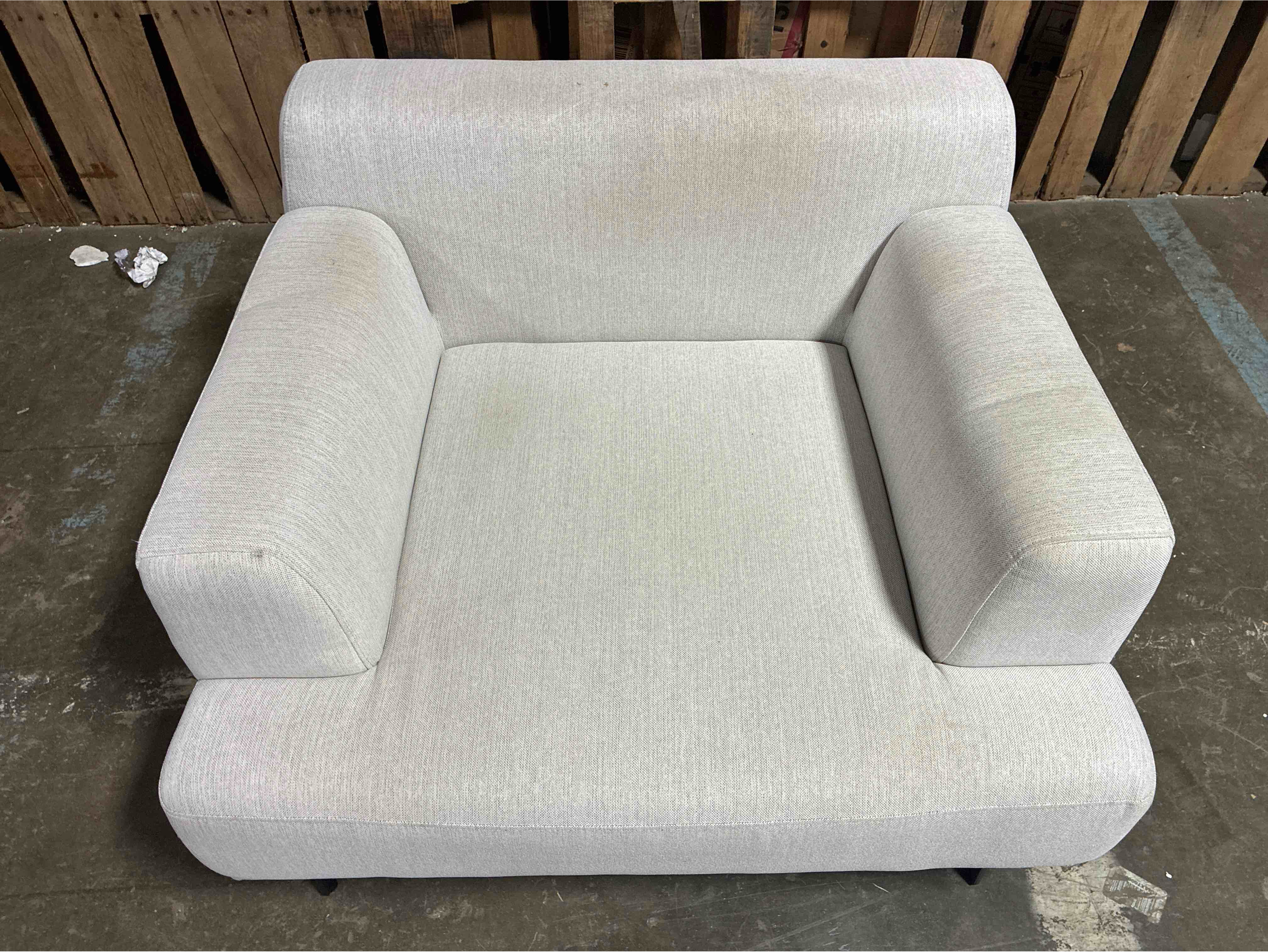Condition photo showing New/Like New for soft cotton-linen grey sofa chair with wooden frame and black metal legs. 29.9'' h x 41.3'' w x 37.4'' d