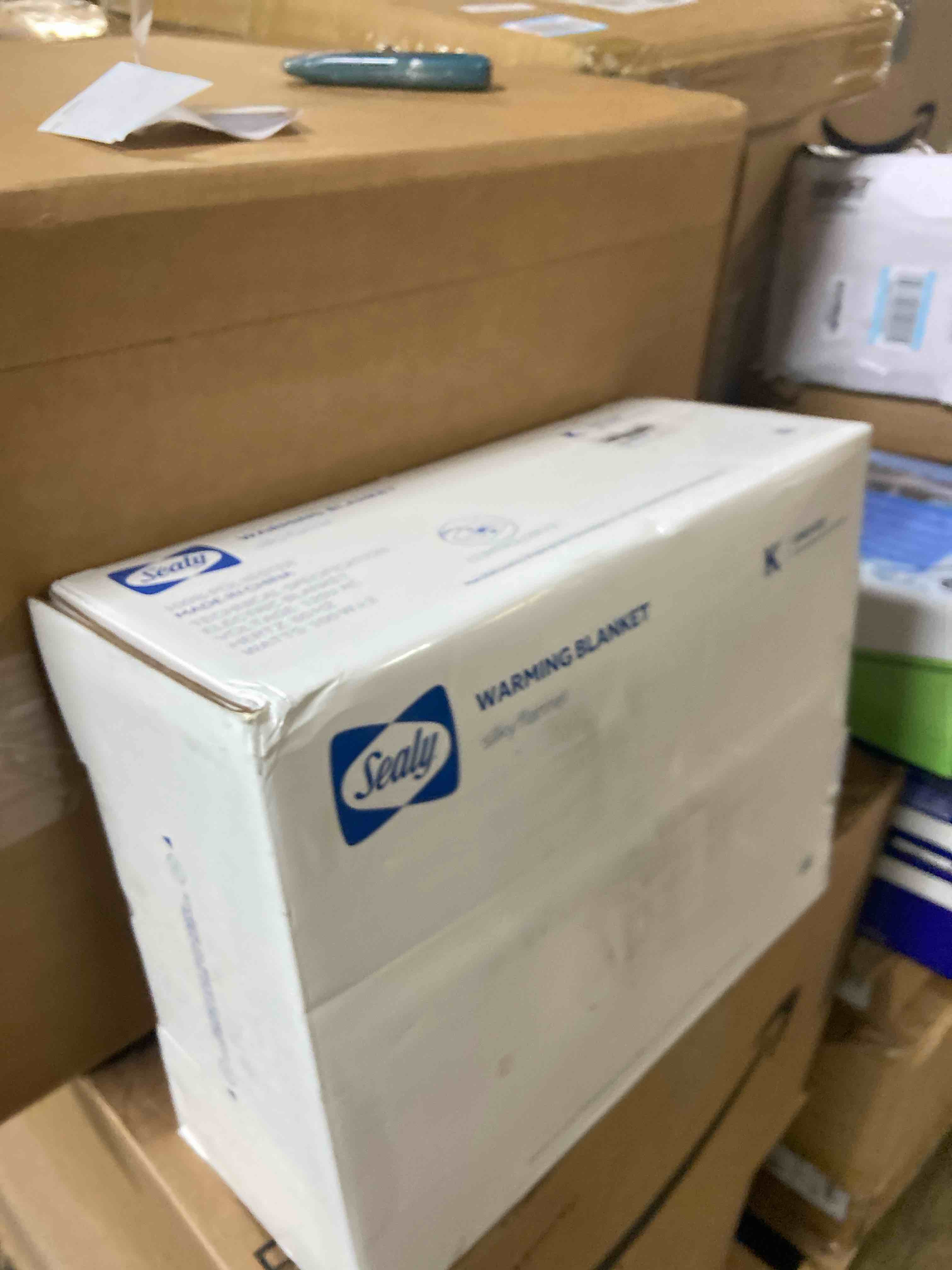 Condition photo showing New/Like New for Sealy Electric Blanket King Size, Flannel Heated Blanket with10 Heating Levels & Auto Shut Off, Machine Washable, Beige, 100 x 90 Inch Beige King Size 100" x 90"