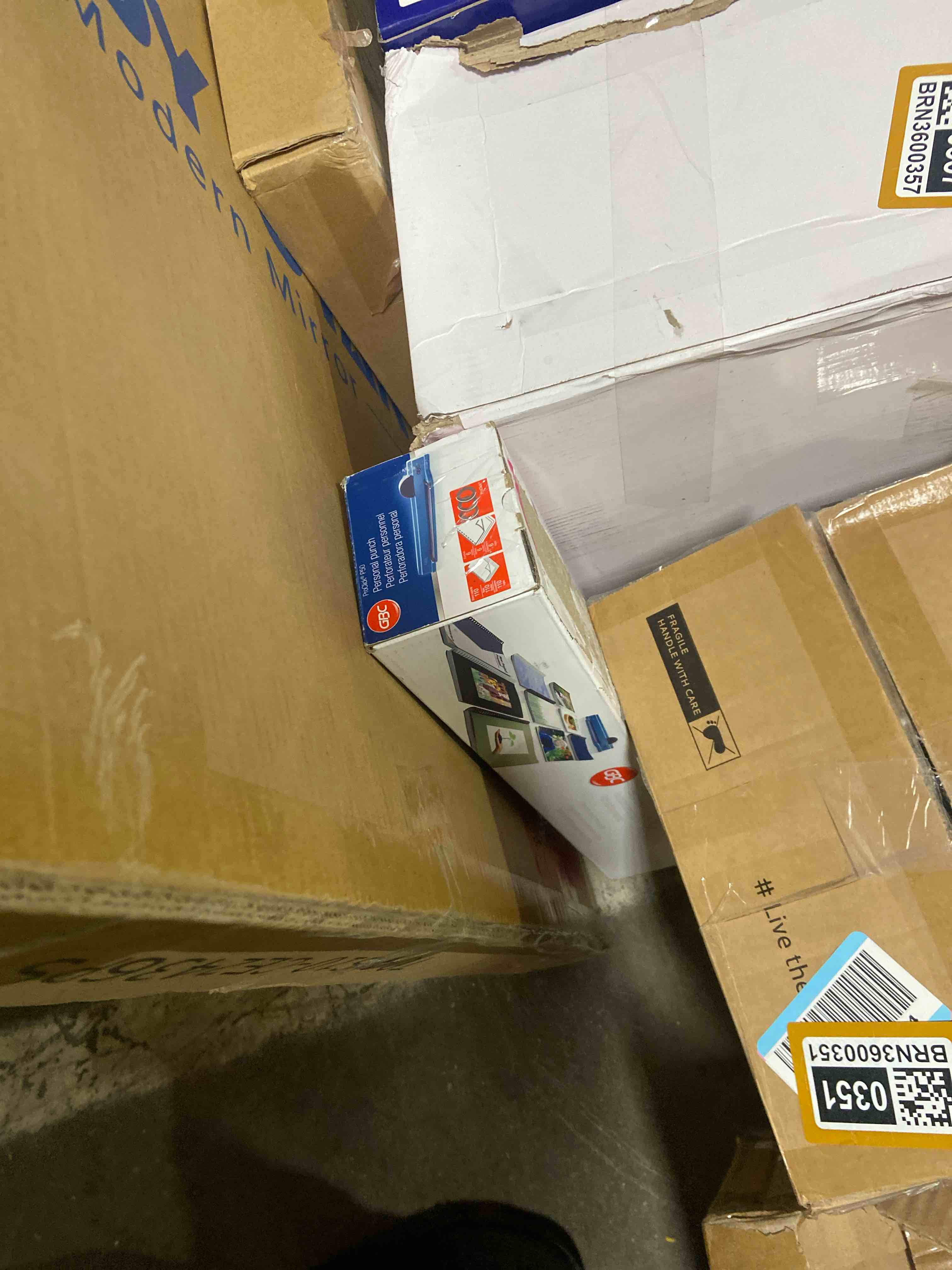 Condition photo showing Good Condition for GBC Binding System, Manual, Desktop Binding Punch, 6 Sheet Punch Capacity, ProClick P50 (2515650)