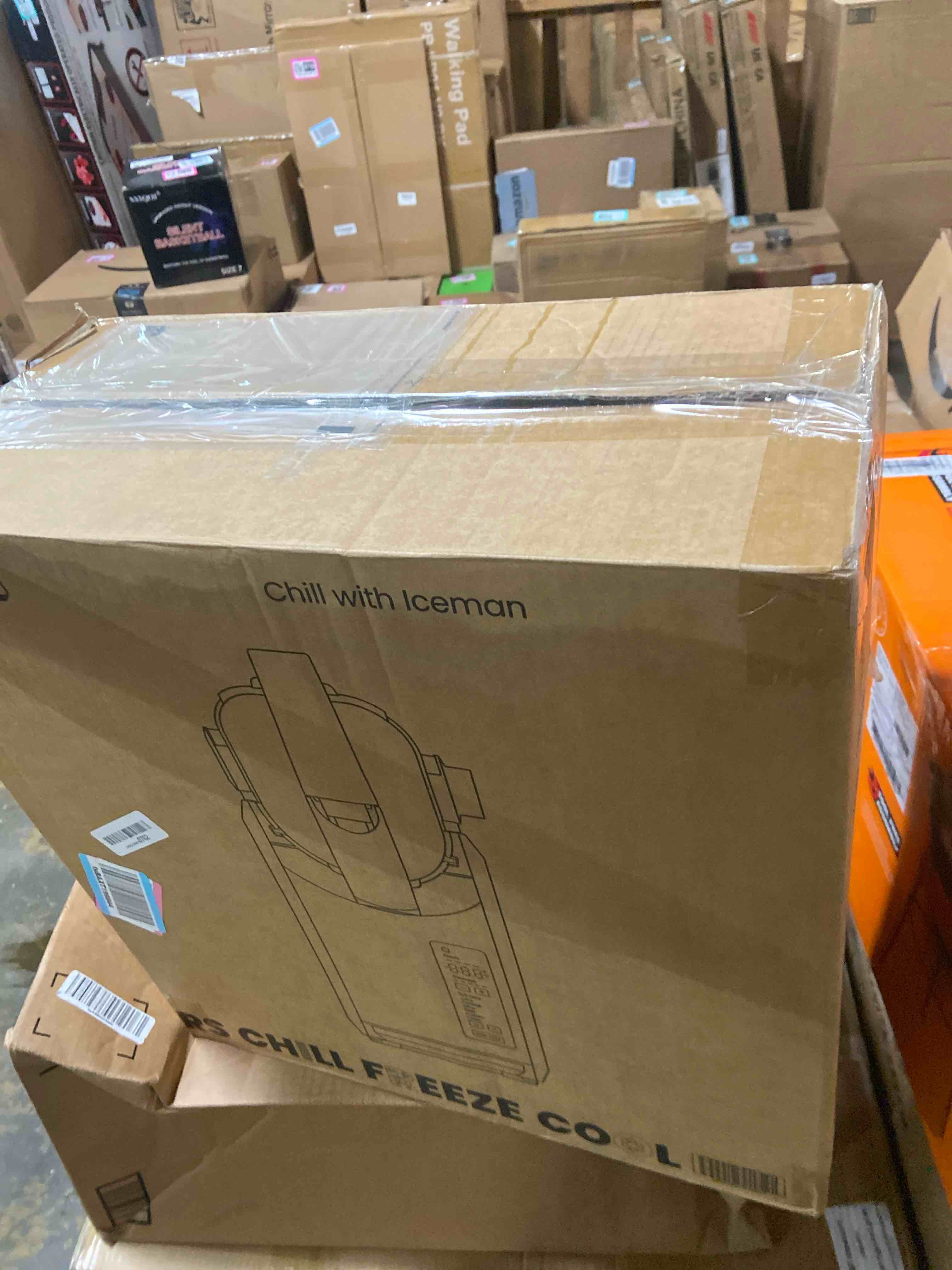 Condition photo showing Good Condition for Iceman by Chefman Slush-Ease 68oz Slushie Machine, 48oz Liquid Capacity Frozen Drink Maker & Slushy Machine with 5 Presets and LED Display, Perfect for Frozen Margaritas, Frappes, Smoothies & Shakes 68 oz