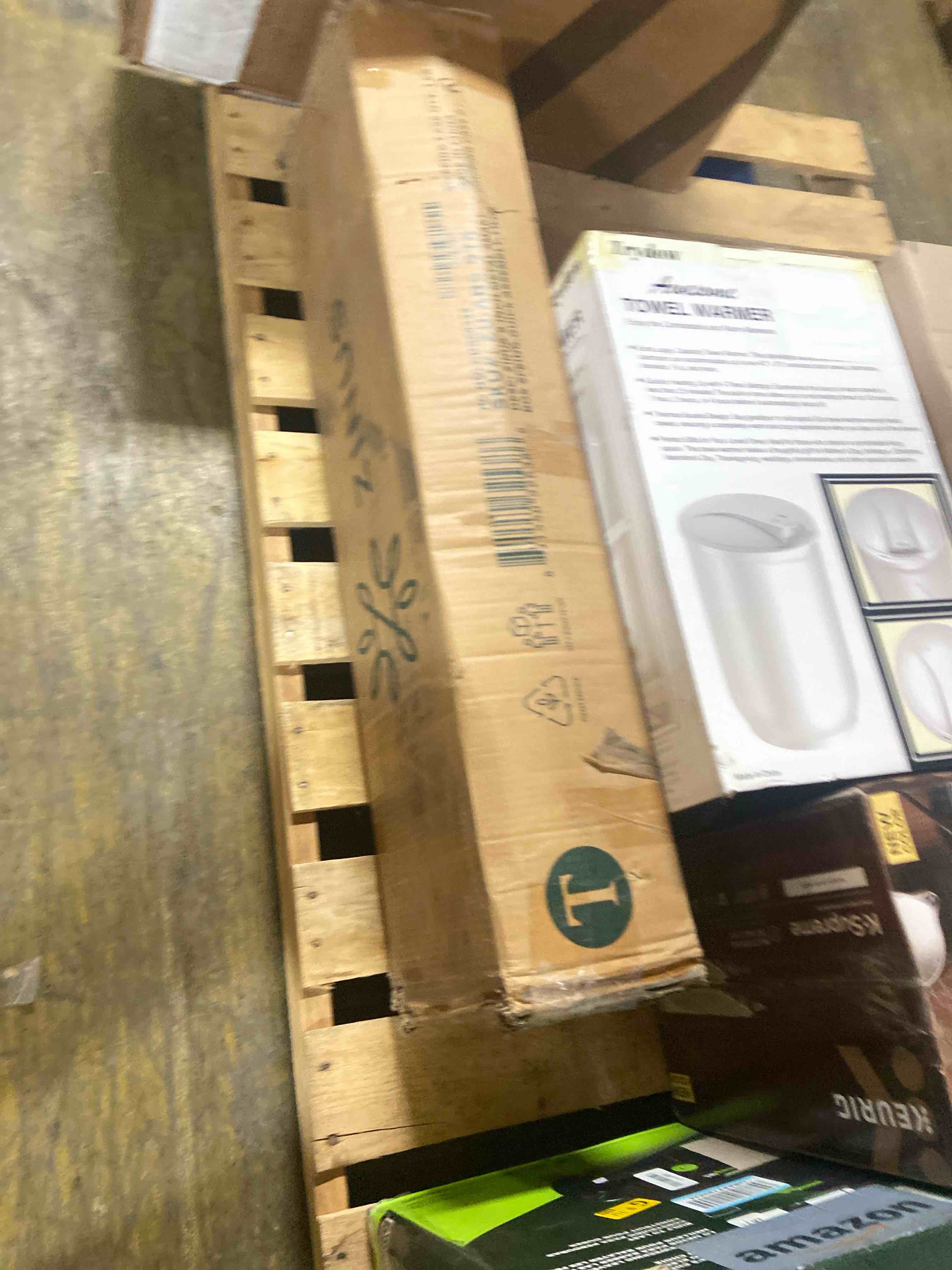 Condition photo showing Good Condition for ZINUS 9 Inch Twin Metal Smart Box Spring with Quick Assembly, Mattress Foundation, Strong Metal Frame, Easy Assembly Twin Box Spring (New Easy Assembly)