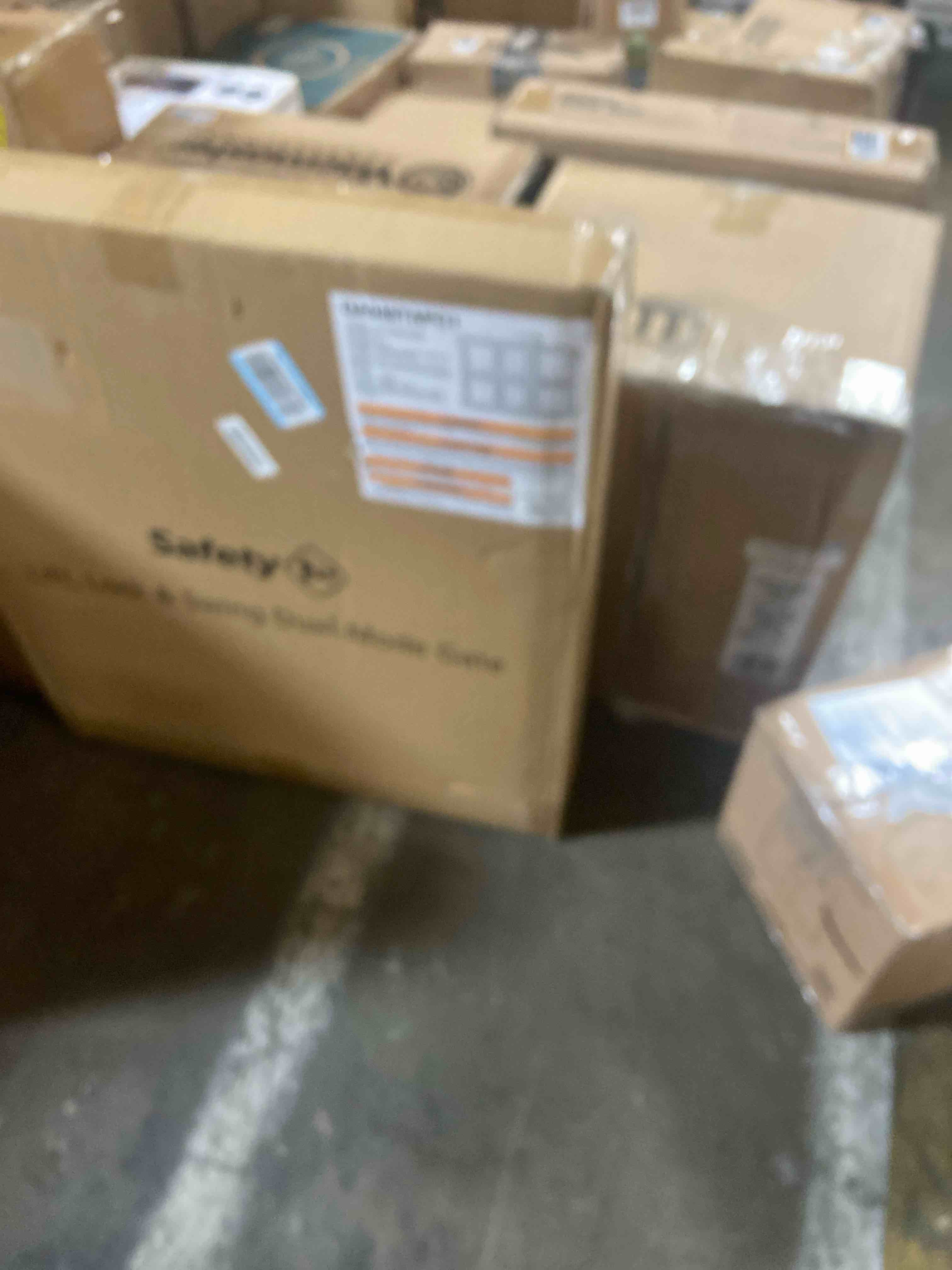 Condition photo showing New/Like New for Safety 1st Baby Gates for Doorways, Pressure Mount Lift, Lock and Swing, Dog Gates, Hardware Gate for Stairs, Fits 28"-42" Wide