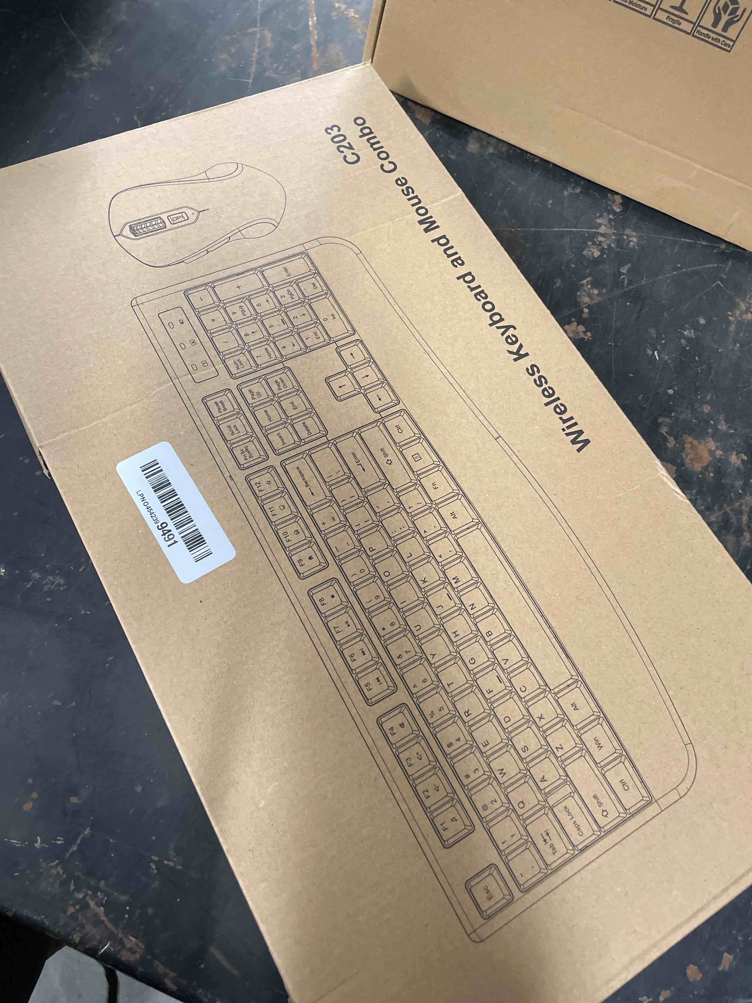 Condition photo showing New/Like New for Wireless Keyboard and Mouse Combo, Full-Sized 2.4GHz Wireless Keyboard with Comfortable Palm Rest and Optical Wireless Mouse for Windows, Mac OS PC/Desktops/Computer/Laptops (Black)