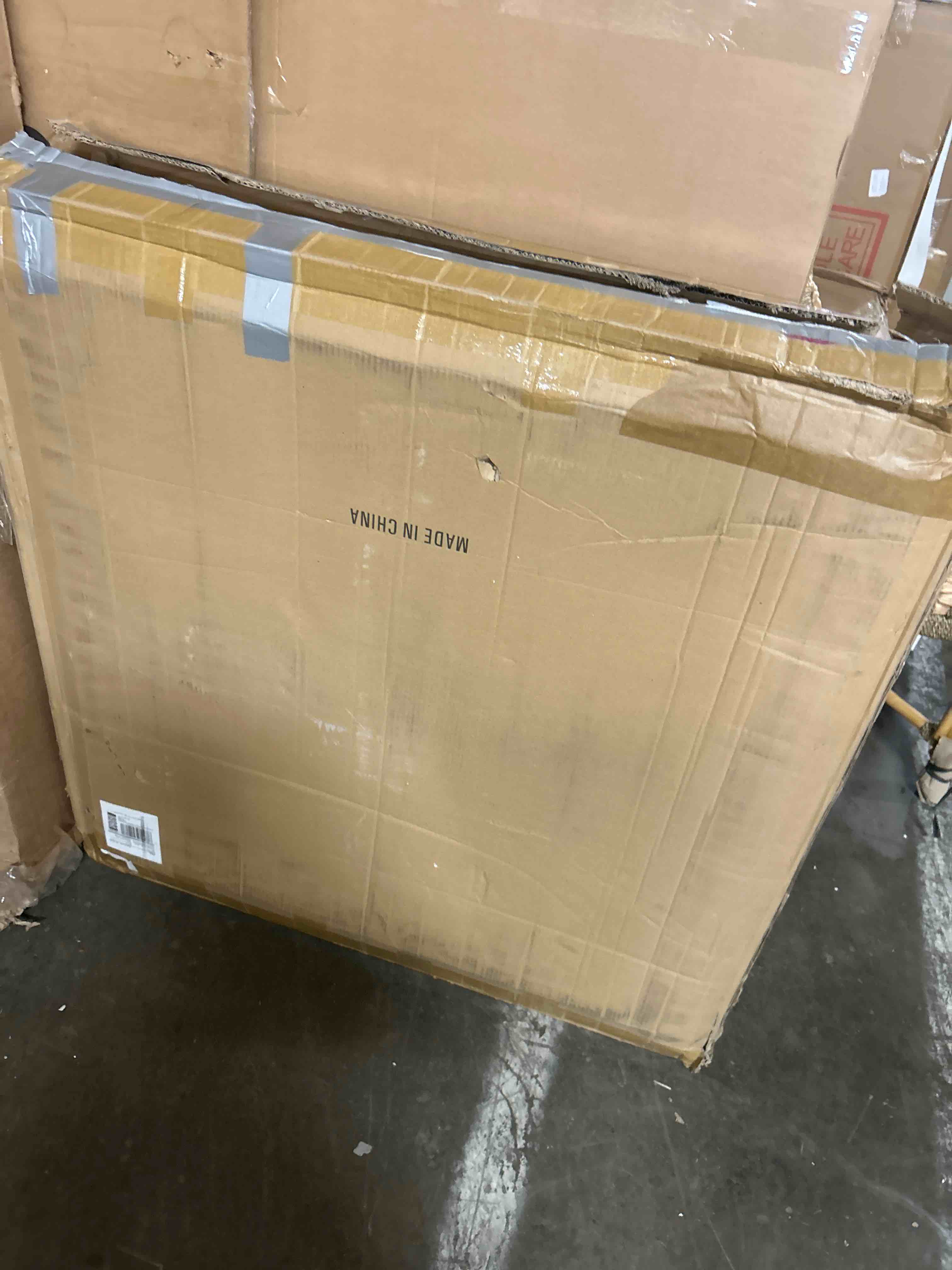 Condition photo showing As Is for NeatiEase 2 Pack Shed Window, 14" x 21" Flush Mount Window with Tempered Glass and Fiberglass Screen for Shed, Chicken Coop, Playhouse, Household, Garage 14"x21" White(1 window only )