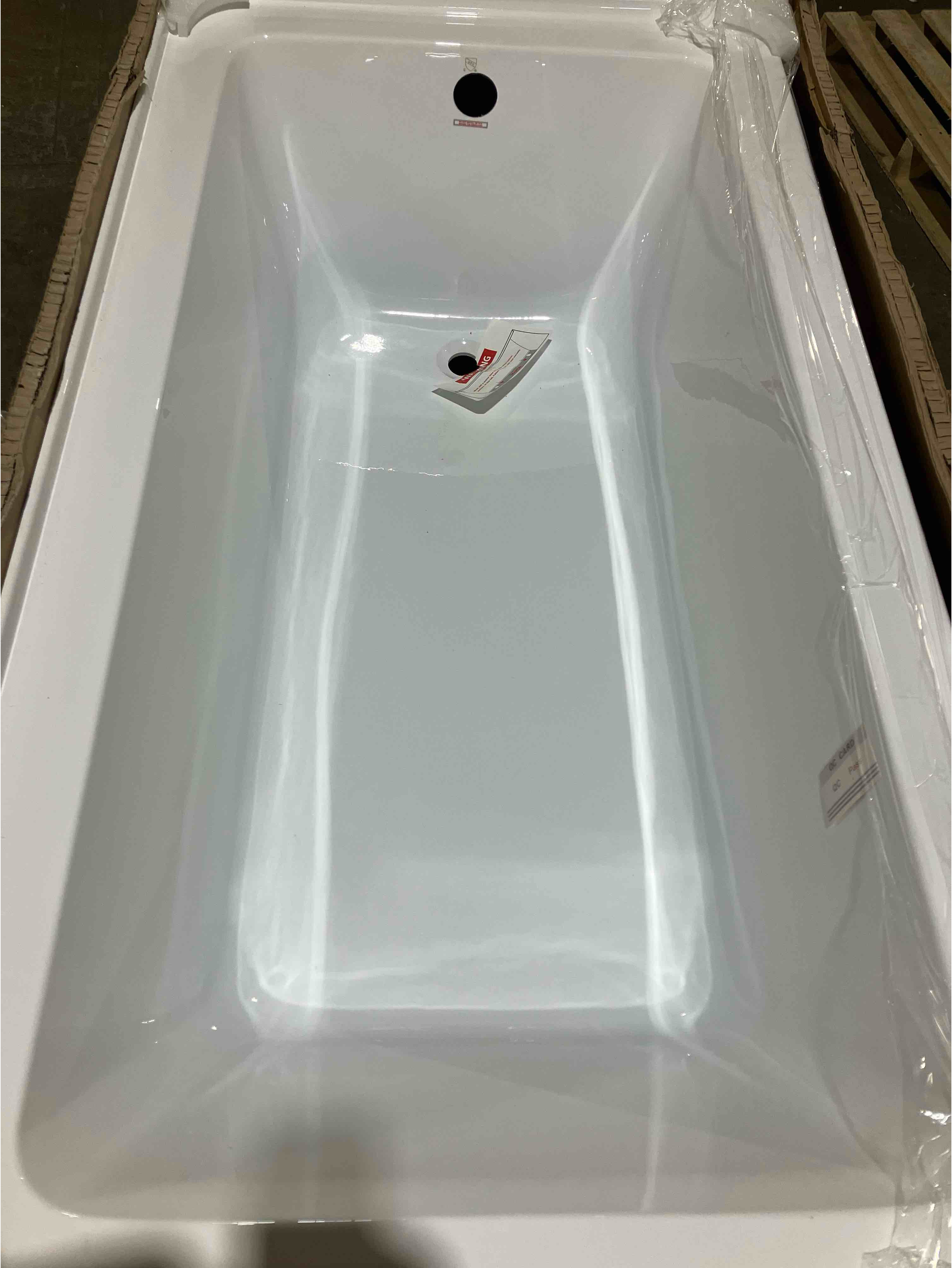 Condition photo showing New/Like New for Aqua Eden VTAP603222R 60-Inch Acrylic Rectangular 3-Wall Alcove Tub, Right Hand Drain Hole, Glossy White