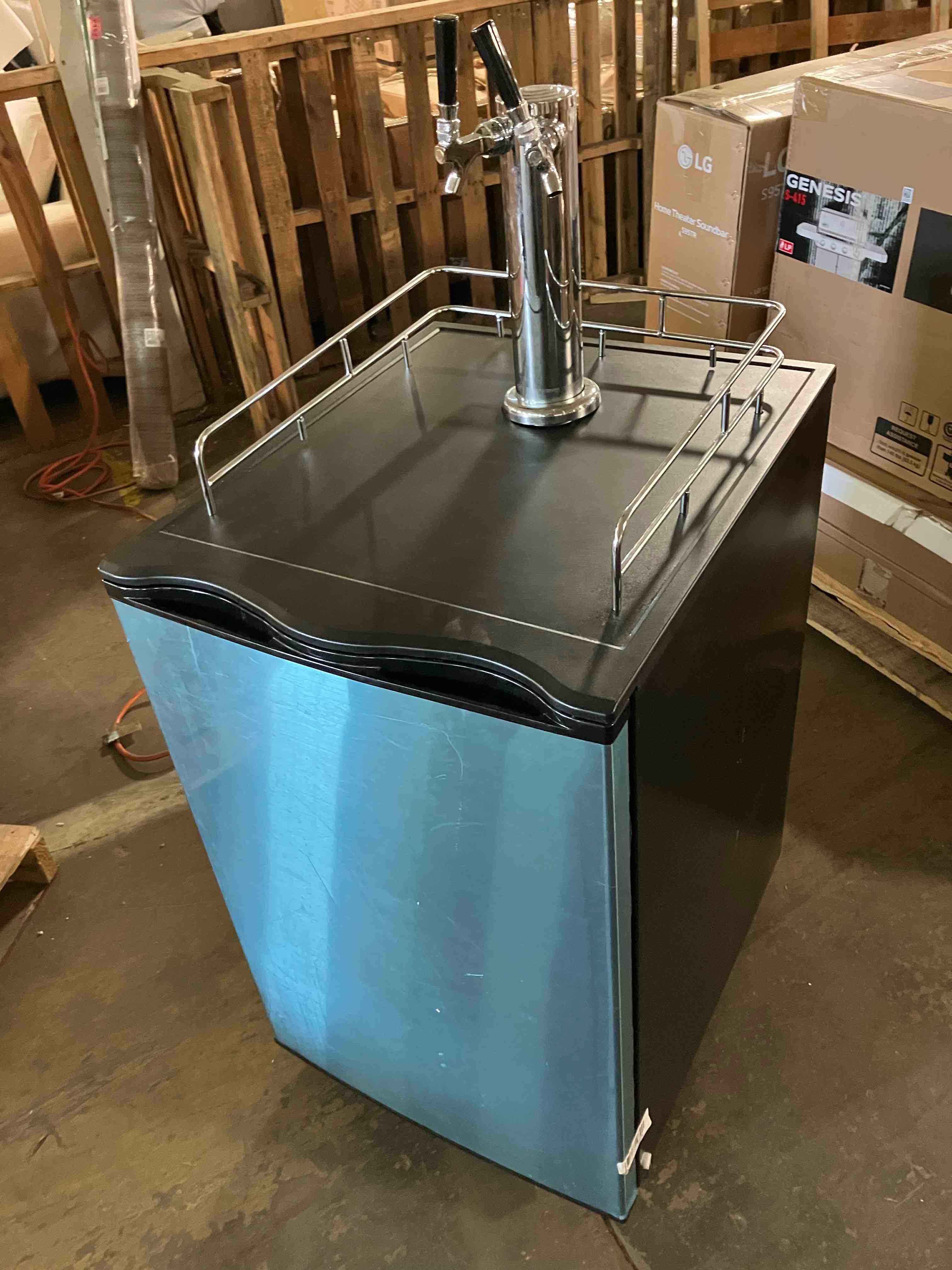 Condition photo showing Good Condition for garvee beer kegerator, dual tap draft beer dispenser, full size stainless steel keg refrigerator with drip tray, 32°f- 50°f temperature control, 170l - (good condition because of scratches on the sides, and item has been used. co2 tank sold separately)