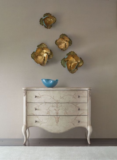 Marisca Creme 3 Drawer Accent Chest (Row 19)