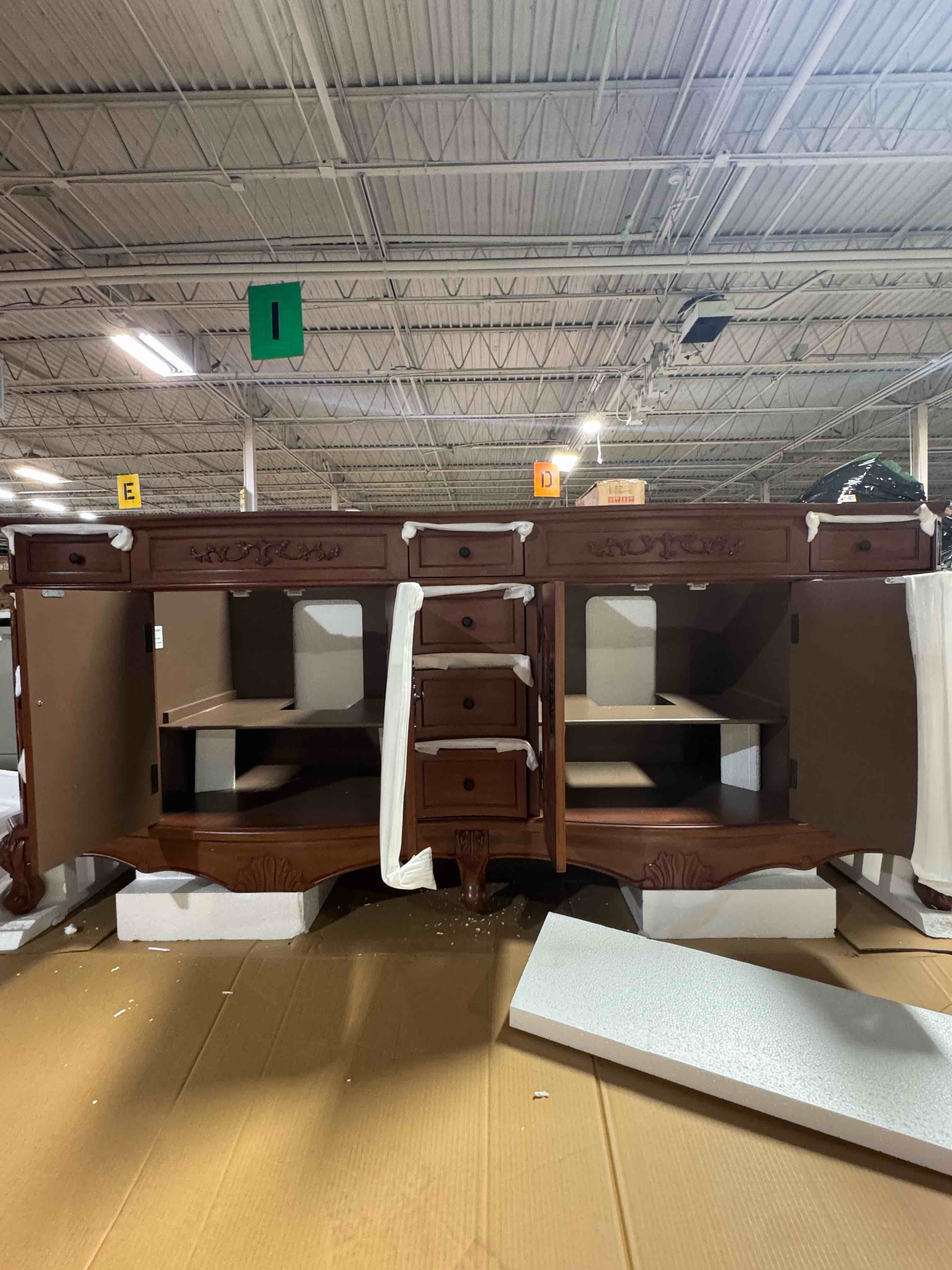 https://s3.amazonaws.com/lotting-images-prod/phillipi/BRN3603216_1779300029039.jpeg