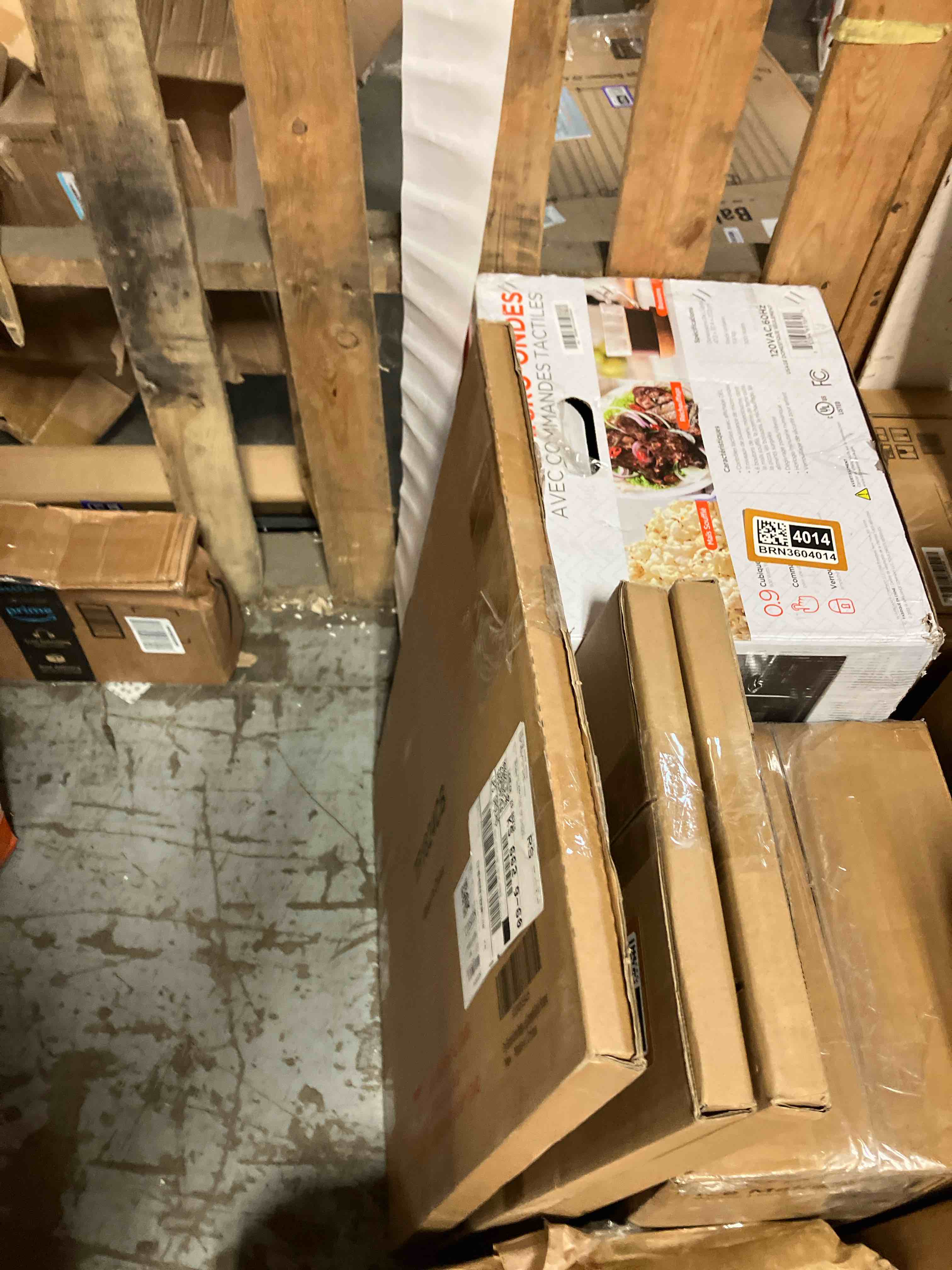 https://s3.amazonaws.com/lotting-images-prod/phillipi/BRN3604008_1759515917997.jpeg