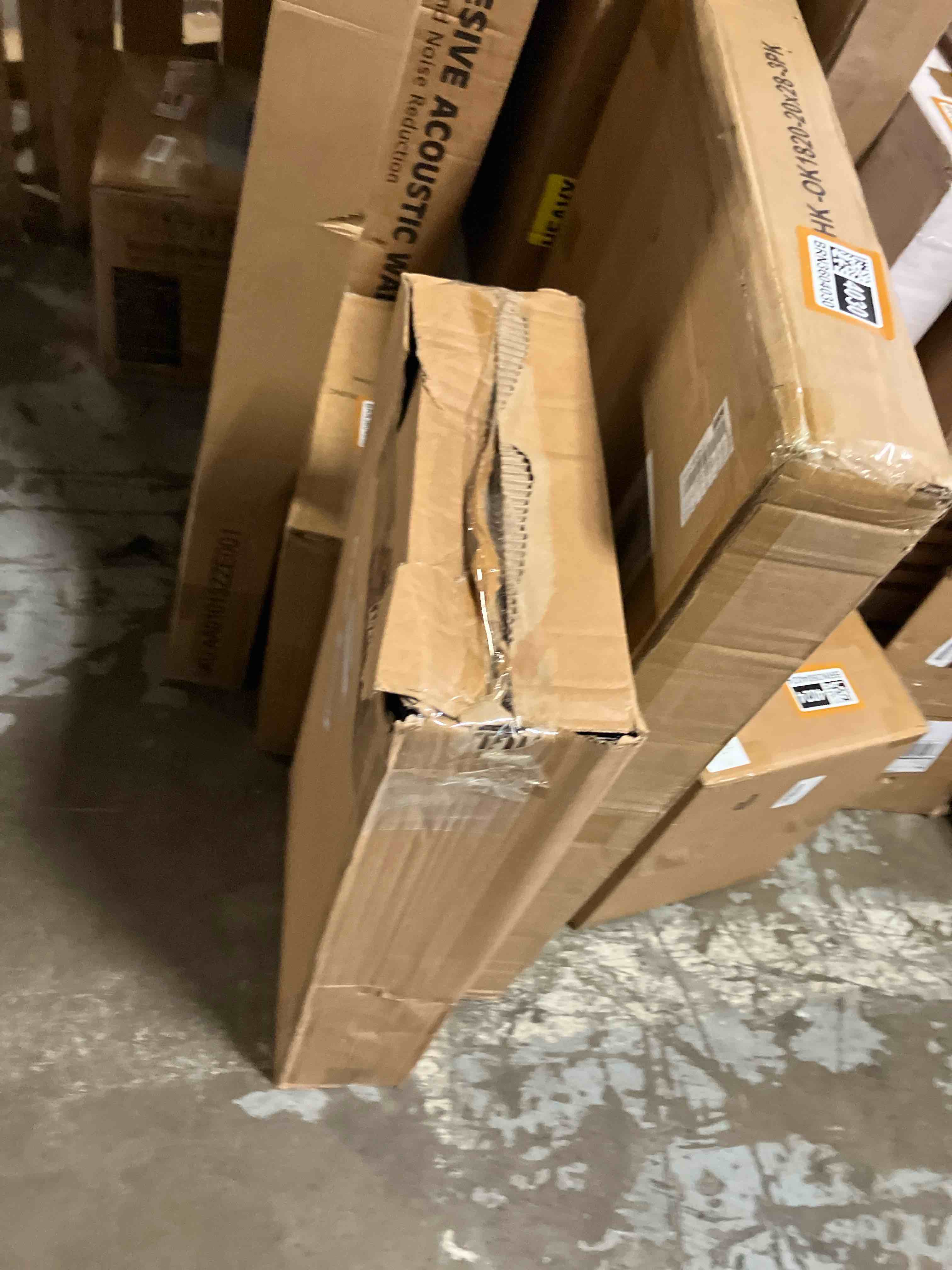 https://s3.amazonaws.com/lotting-images-prod/phillipi/BRN3604035_1759518655293.jpeg