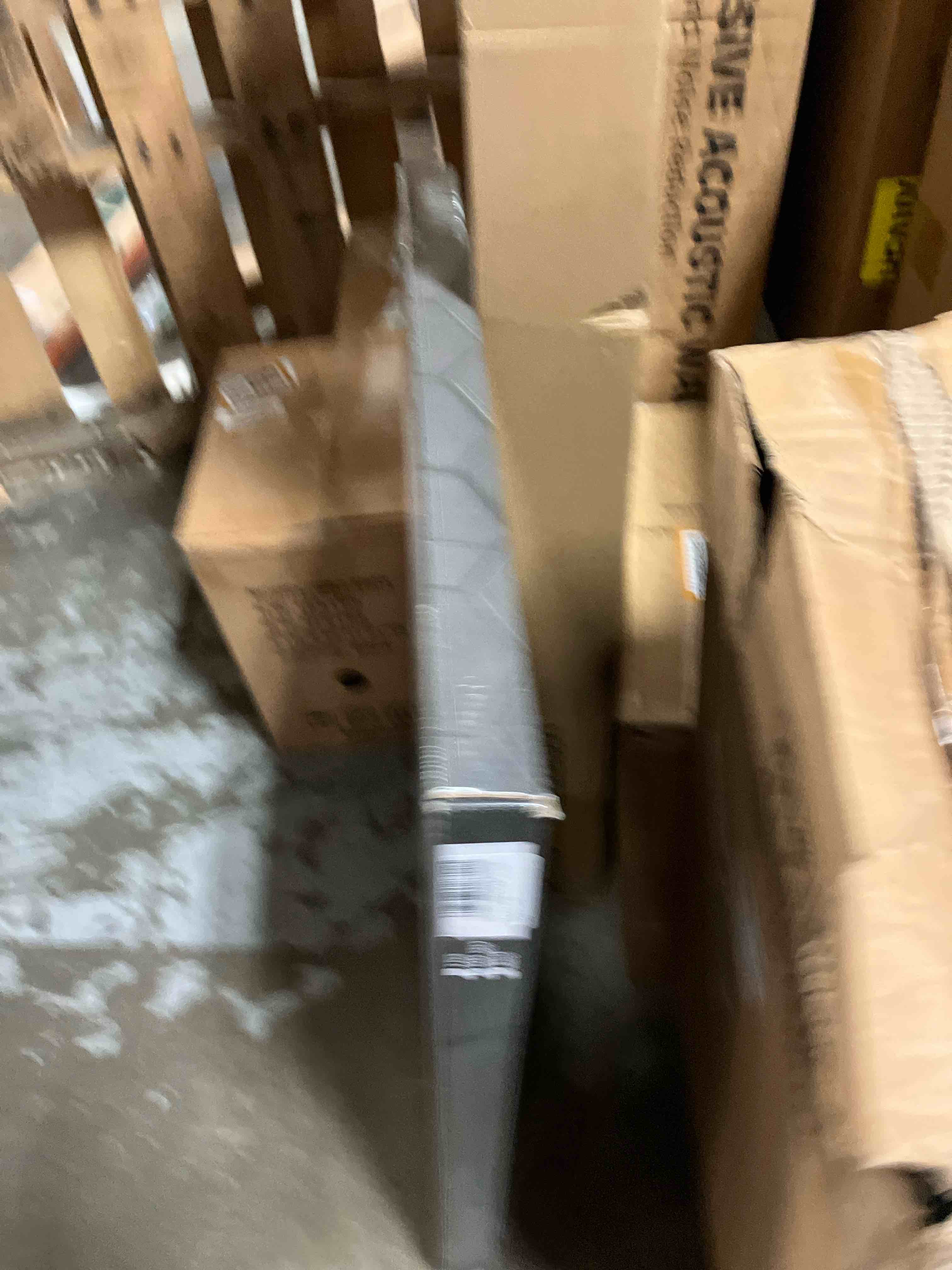 https://s3.amazonaws.com/lotting-images-prod/phillipi/BRN3604037_1759519749159.jpeg