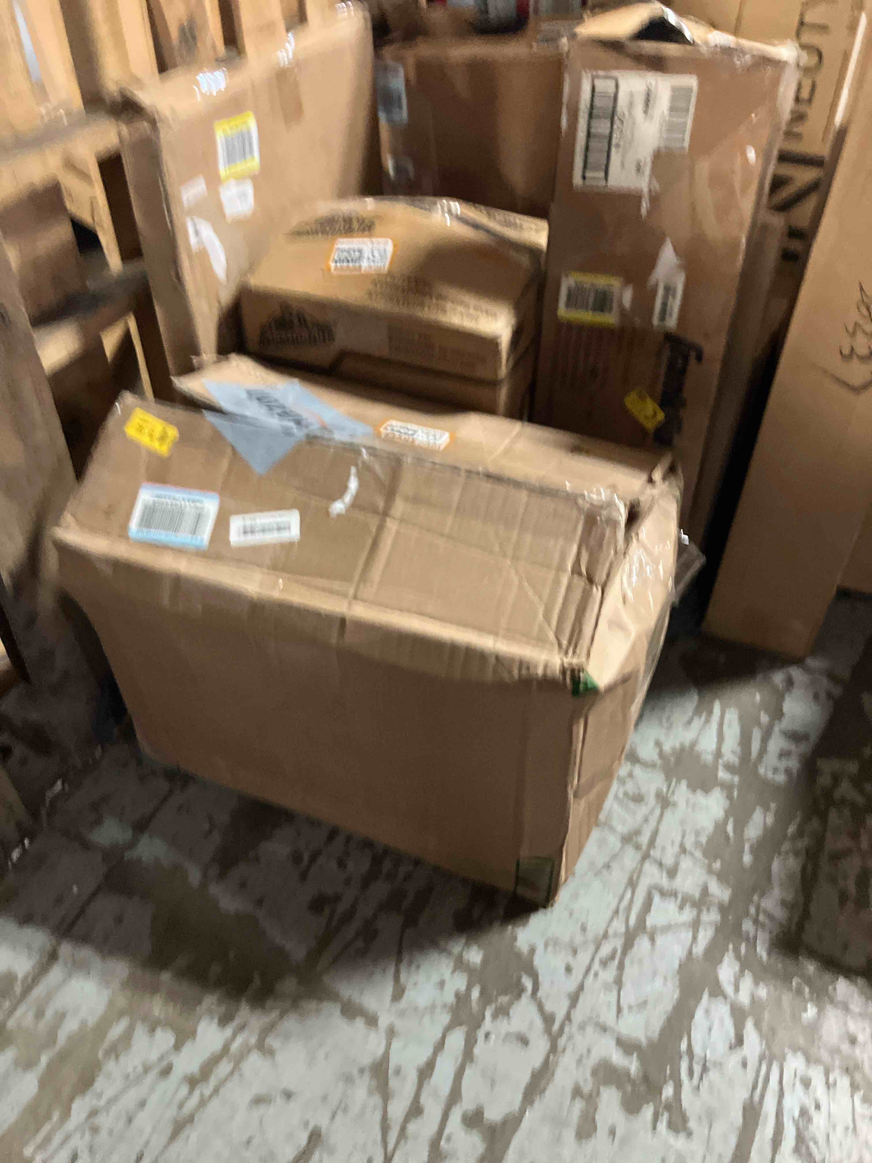 https://s3.amazonaws.com/lotting-images-prod/phillipi/BRN3604045_1759520658381.jpeg