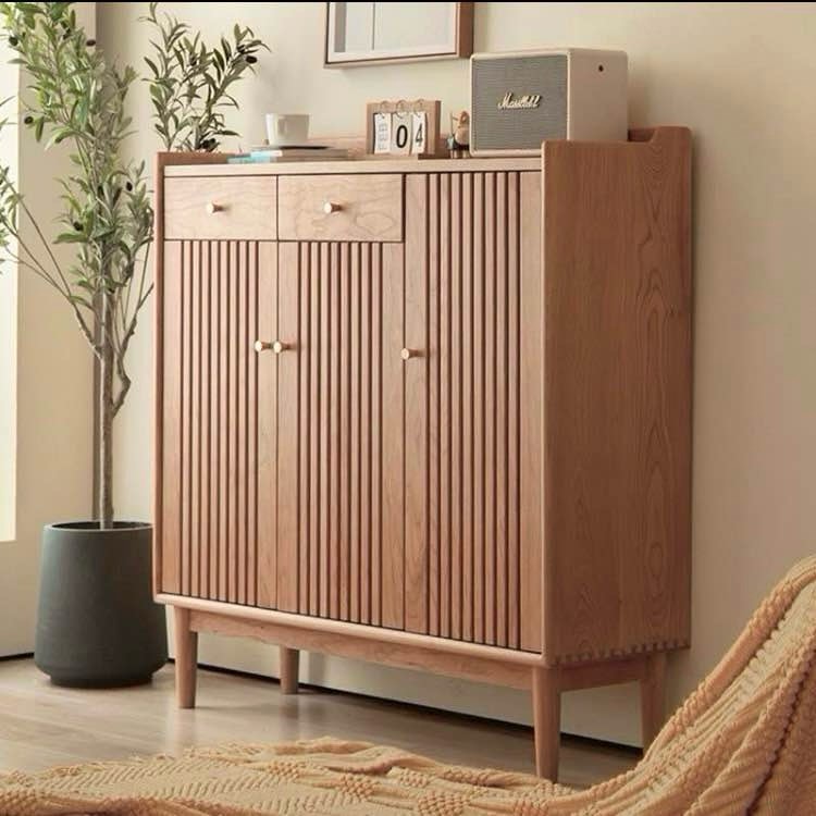 22 Pair Solid Wood Shoe Storage Cabinet, Red Oak Naturalist Style with 2 Drawers, 3 Cabinet Doors, 4 Shelves, Gold Brushed Knobs. 42.51'' H X 43.3'' W X 13.77'' D