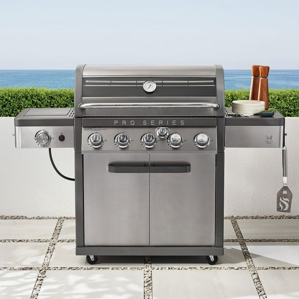 Member’s Mark Pro Series 5-Burner Gas Grill with Thermostatic Control. Left door needs rehinged