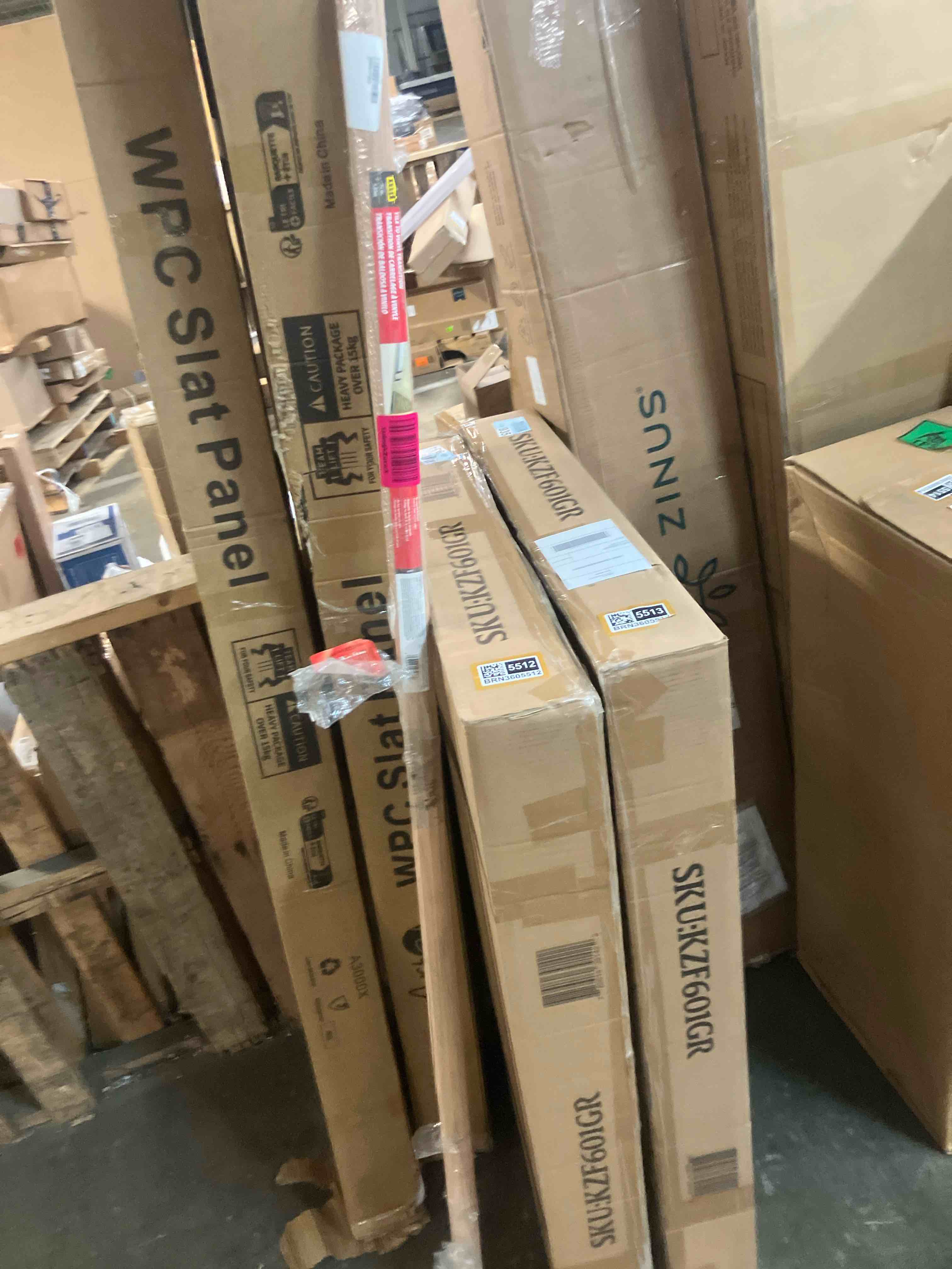Condition photo showing New/Like New for M-D Building Products 48913 72-Inch Hardwood Transition Tile to Vinyl
