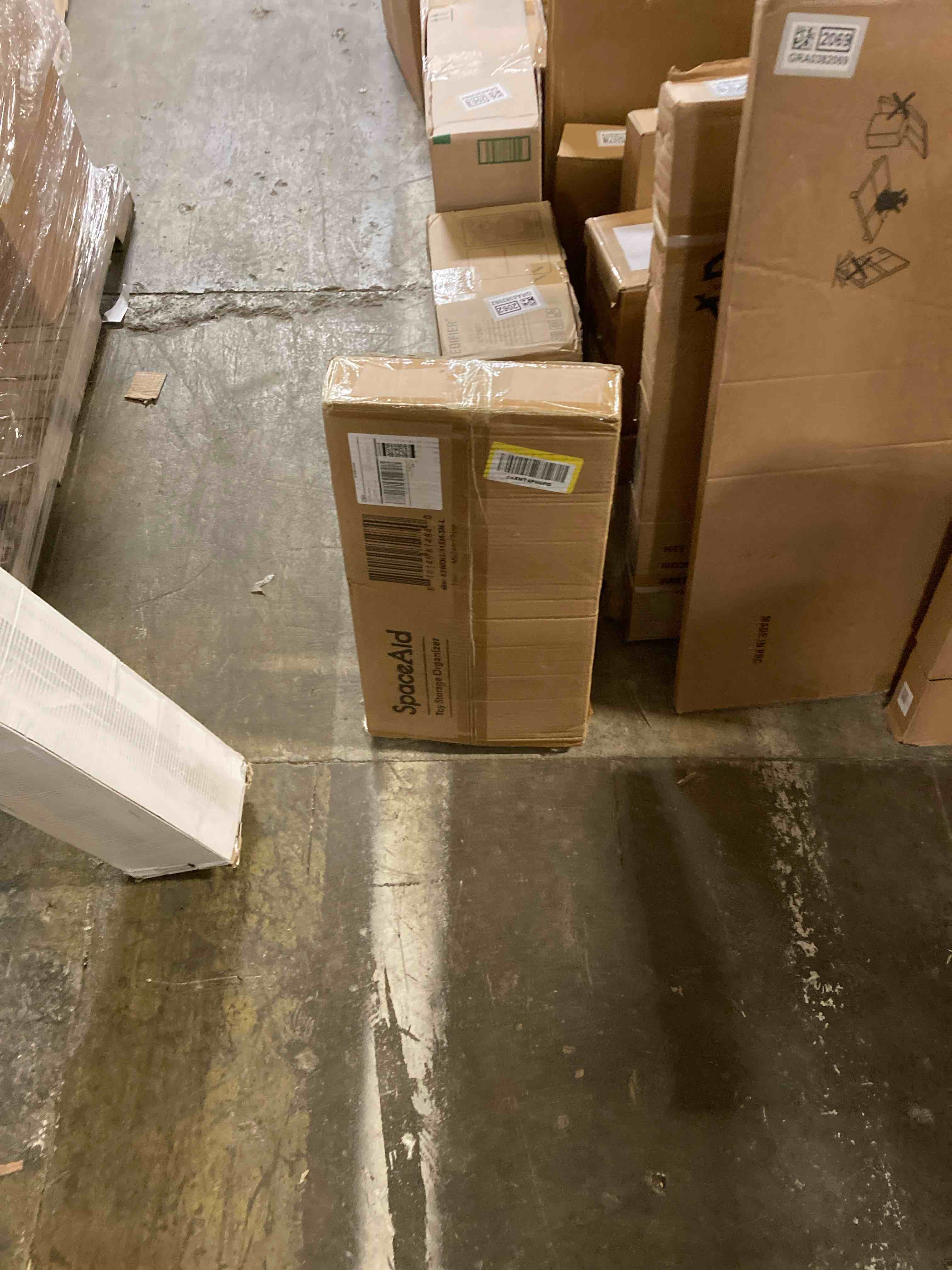 Condition photo showing New/Like New for SpaceAid Stuffed Animal Storage Organizer, Wood Animals Zoo Toy Plushies Storage Holder, Large Capacity Plush Toy Cage for Playroom Organization, 22.8" Wide, Natural