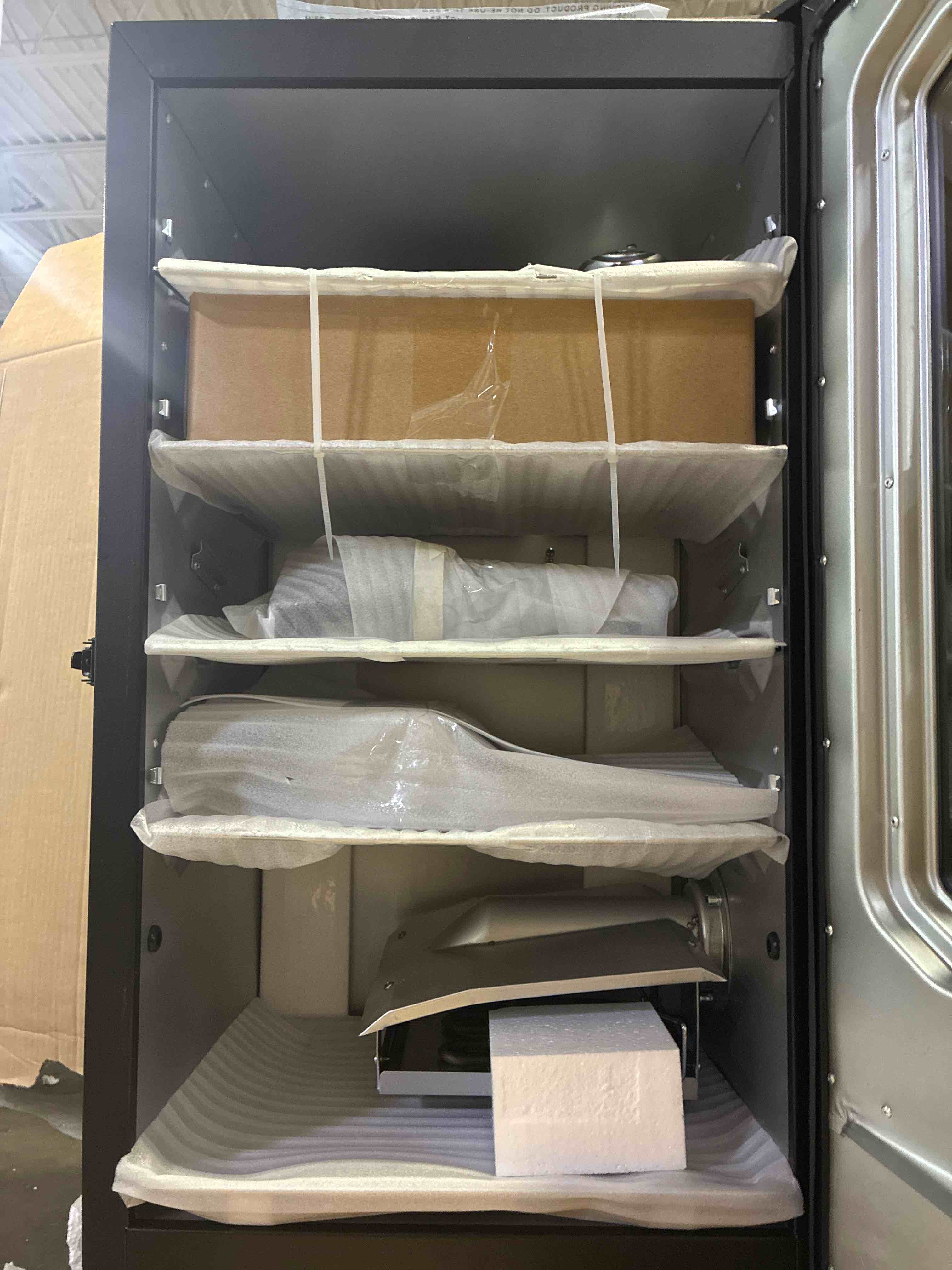 https://s3.amazonaws.com/lotting-images-prod/phillipi/BRN3606920_1777388271089.jpeg