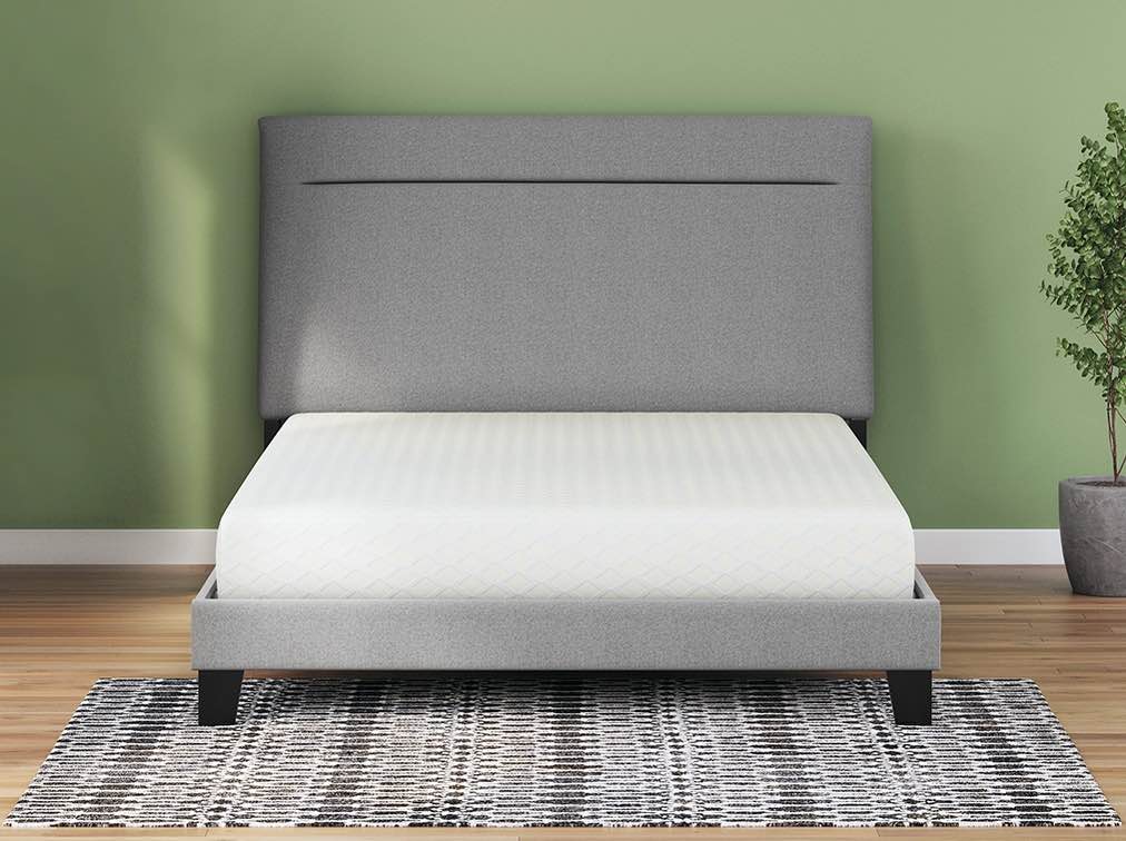 QUEEN CHIME 8 INCH MEMORY FOAM MATTRESS 60"W 80"D × x8"H (Sealed in Box)