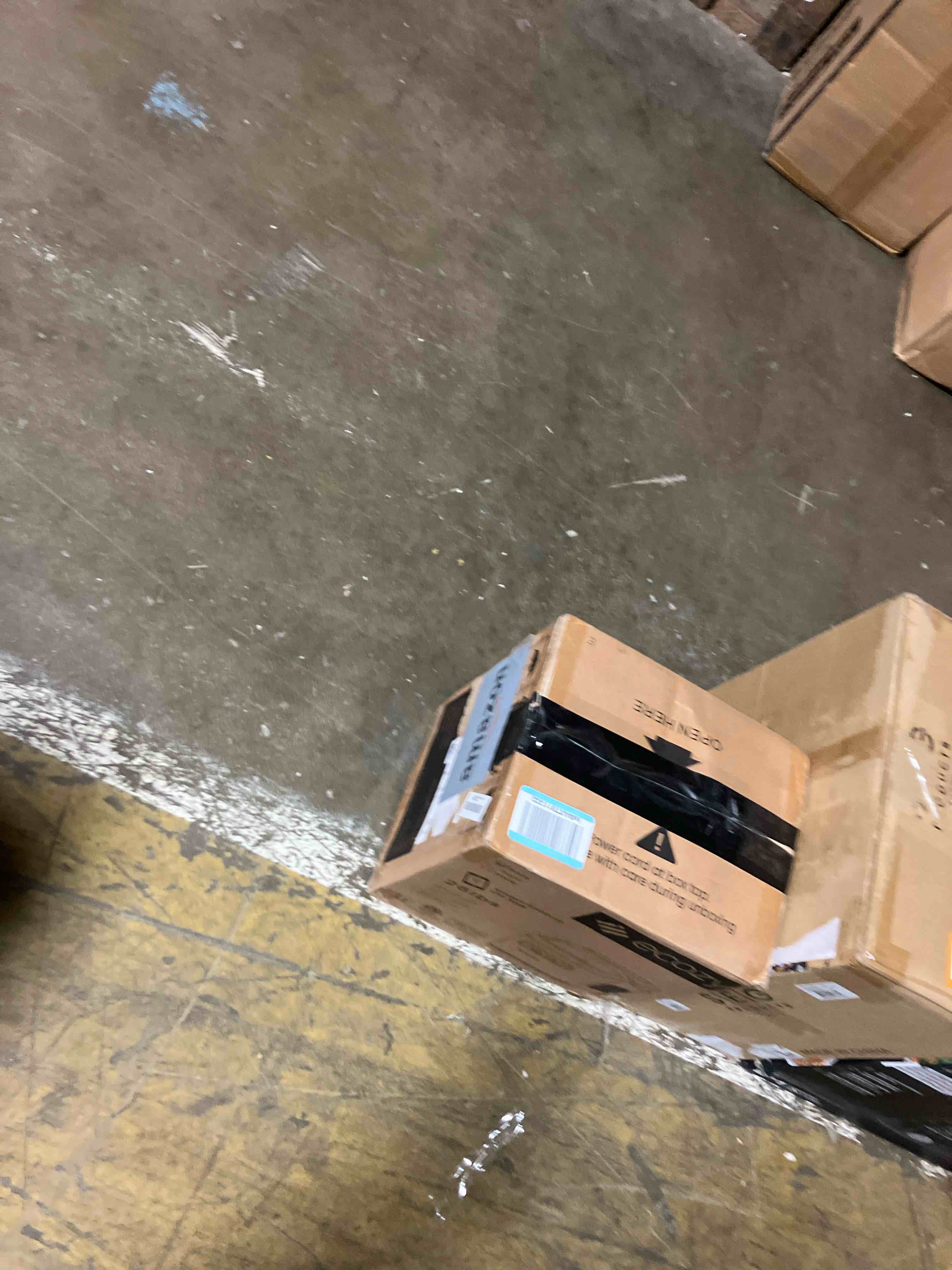 https://s3.amazonaws.com/lotting-images-prod/phillipi/BRN3608188_1761051937734.jpeg