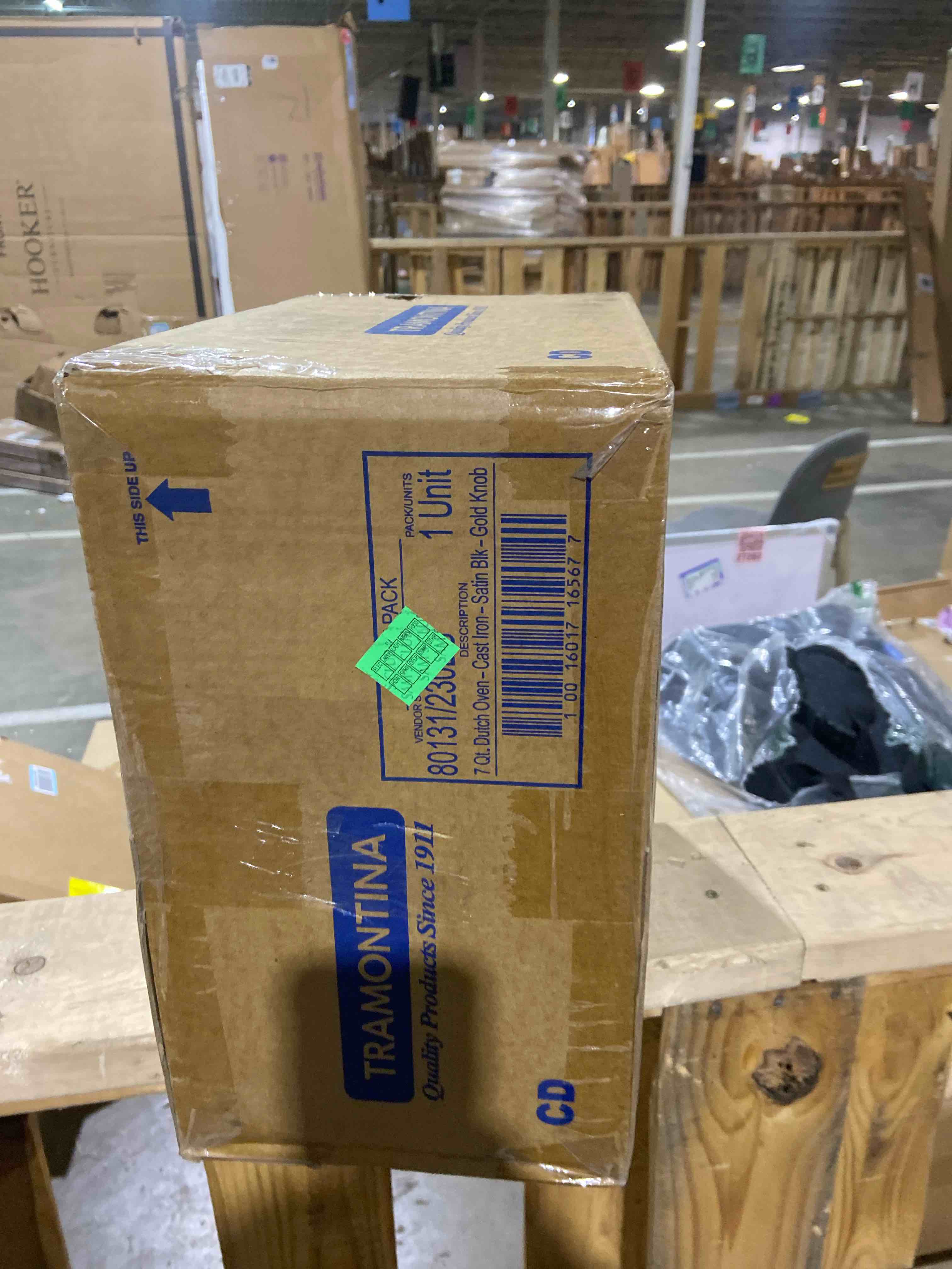 Condition photo showing New/Like New for Tramontina Enameled Cast Iron 7-Quart Covered Round Dutch Oven