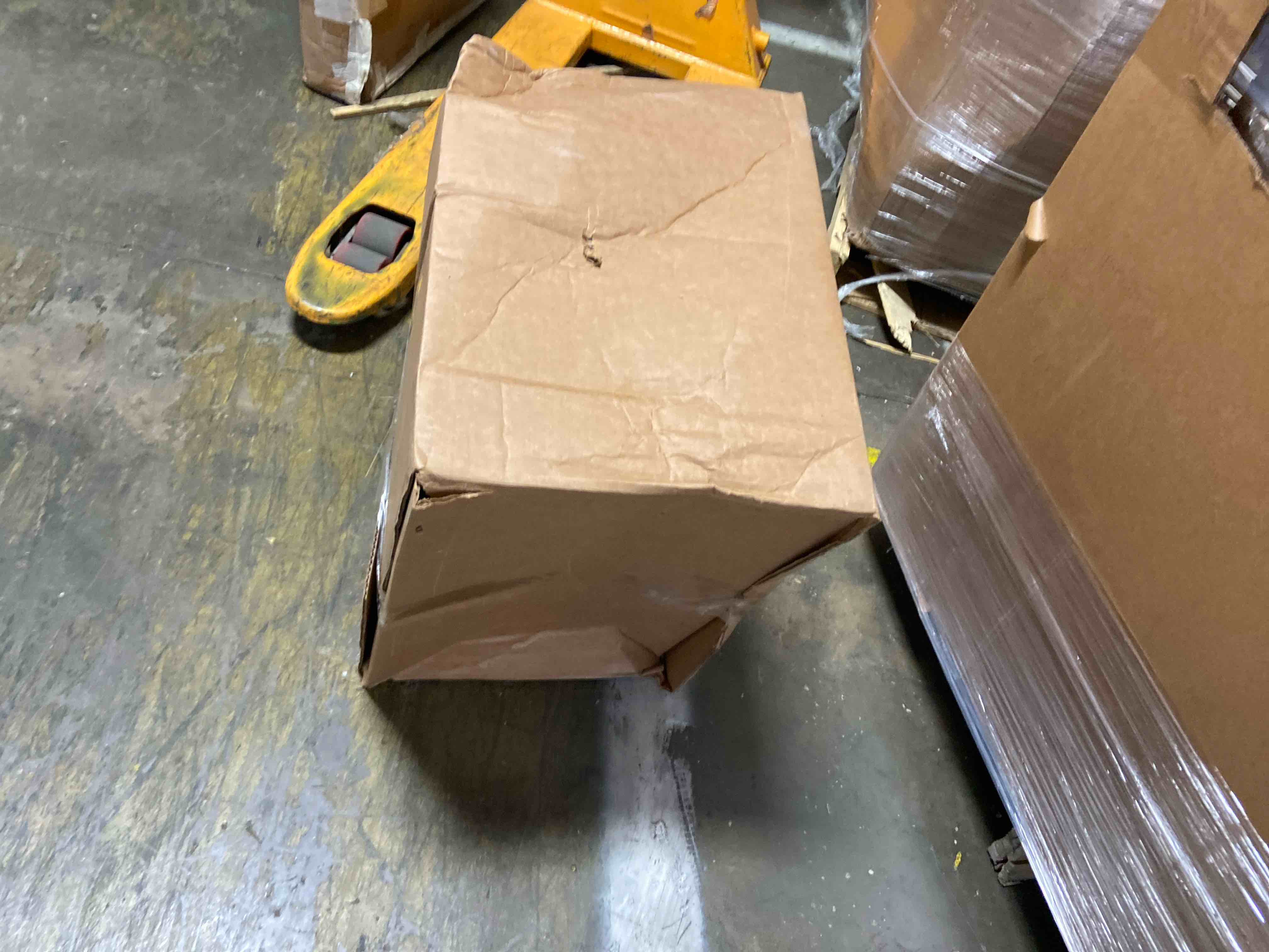 https://s3.amazonaws.com/lotting-images-prod/phillipi/BRN3610145_1757687965233.jpeg