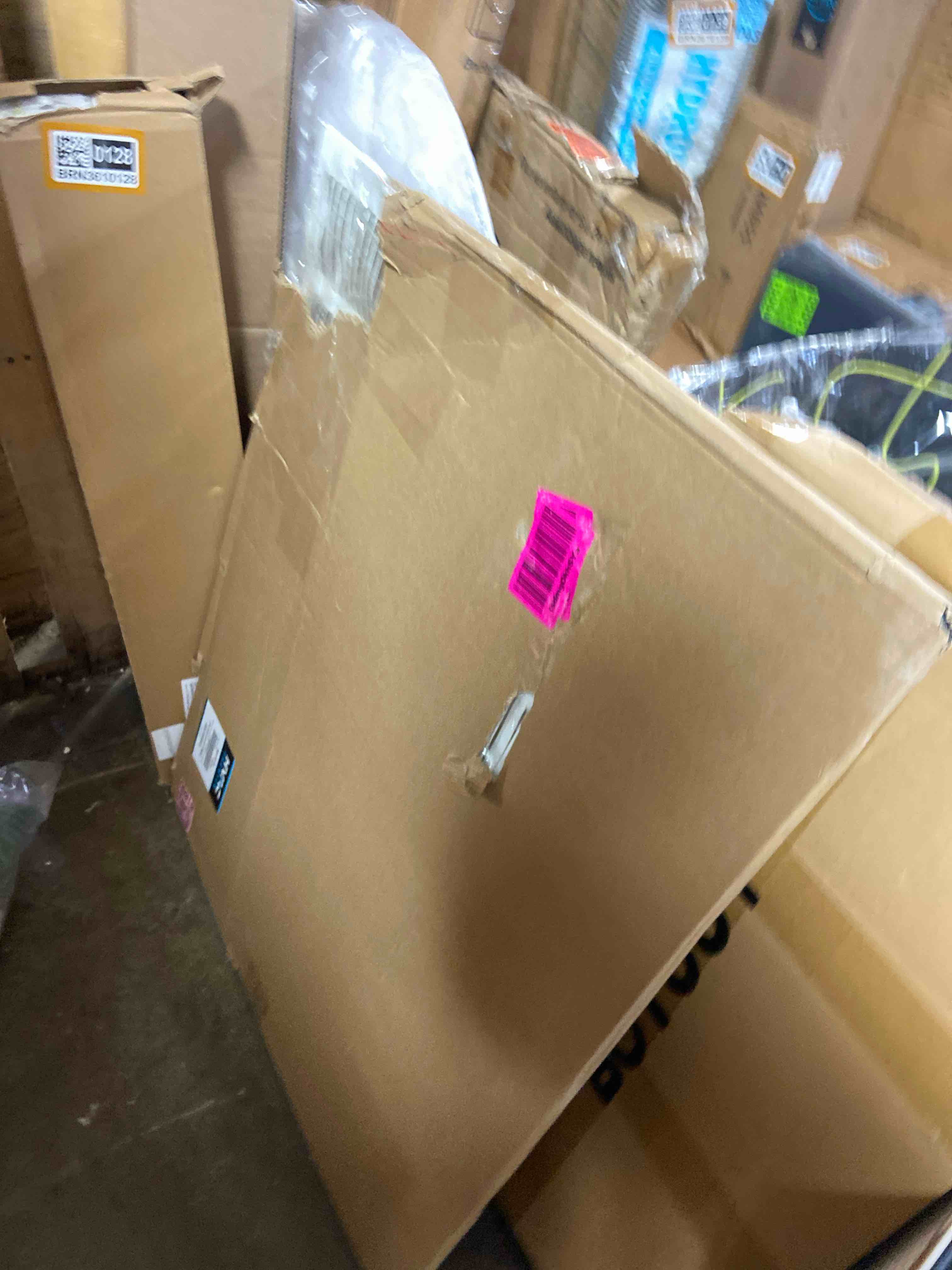 https://s3.amazonaws.com/lotting-images-prod/phillipi/BRN3610267_1757689754912.jpeg
