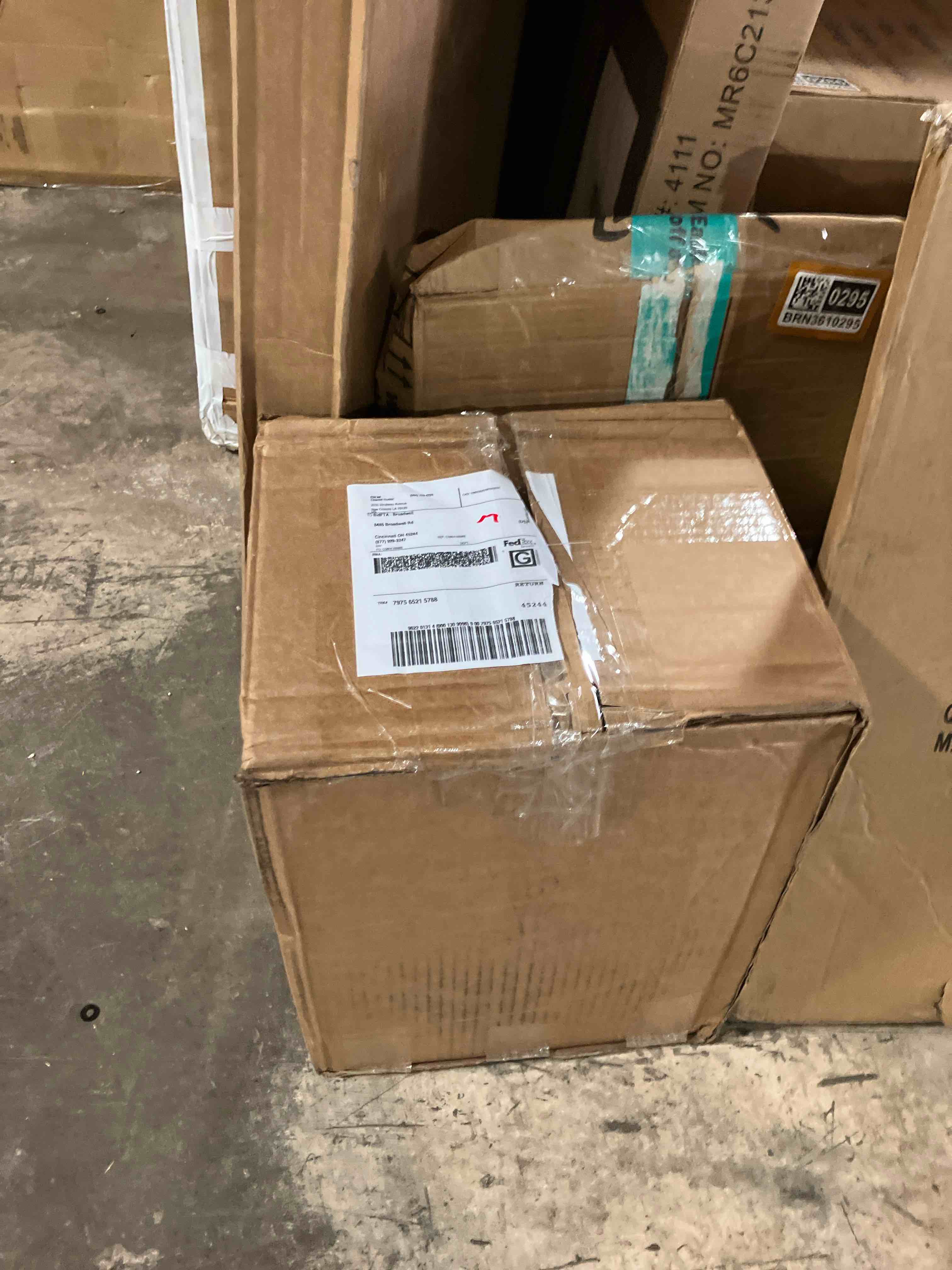 https://s3.amazonaws.com/lotting-images-prod/phillipi/BRN3610297_1757704032442.jpeg