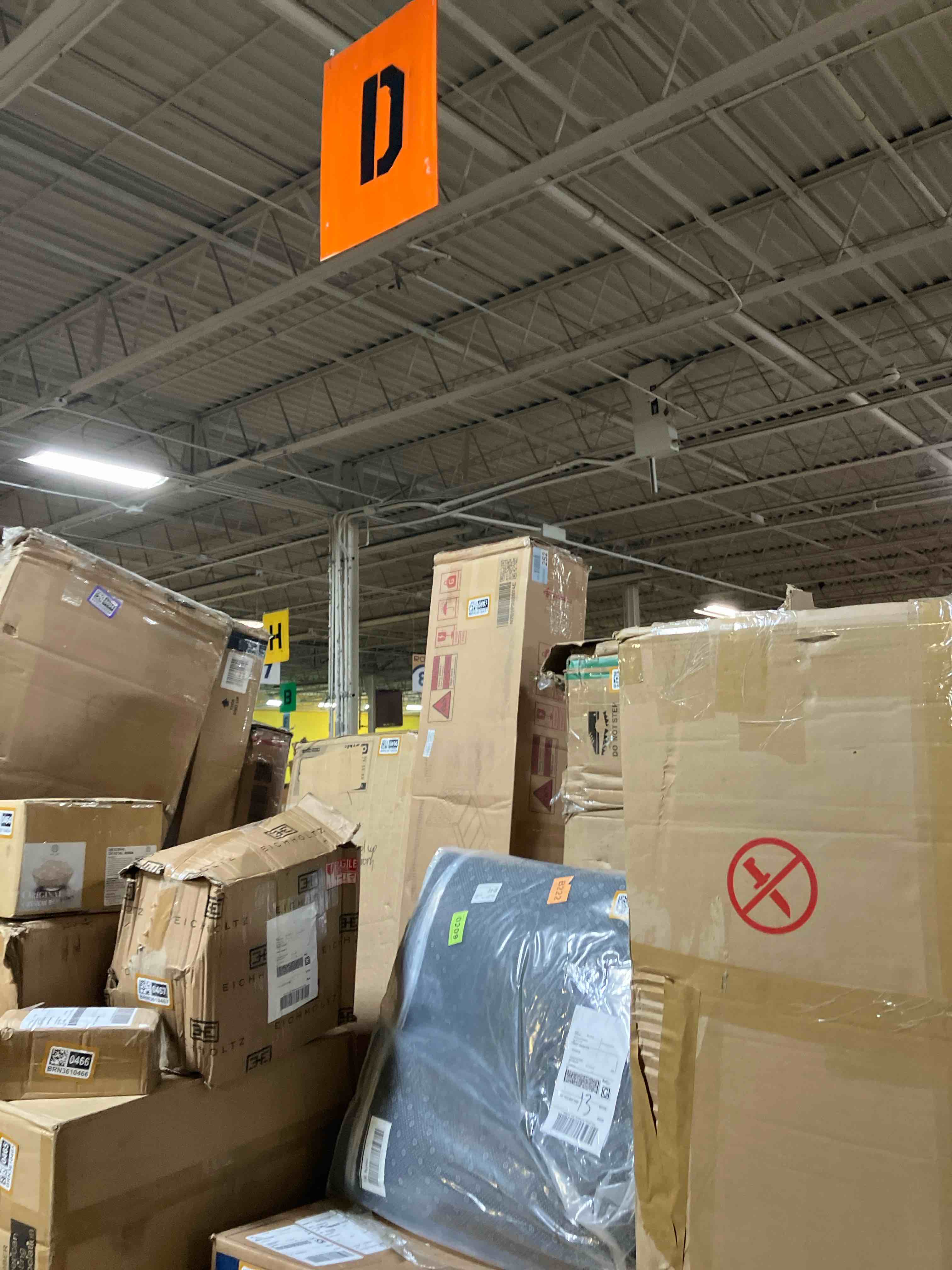 https://s3.amazonaws.com/lotting-images-prod/phillipi/BRN3610475_1758124337857.jpeg