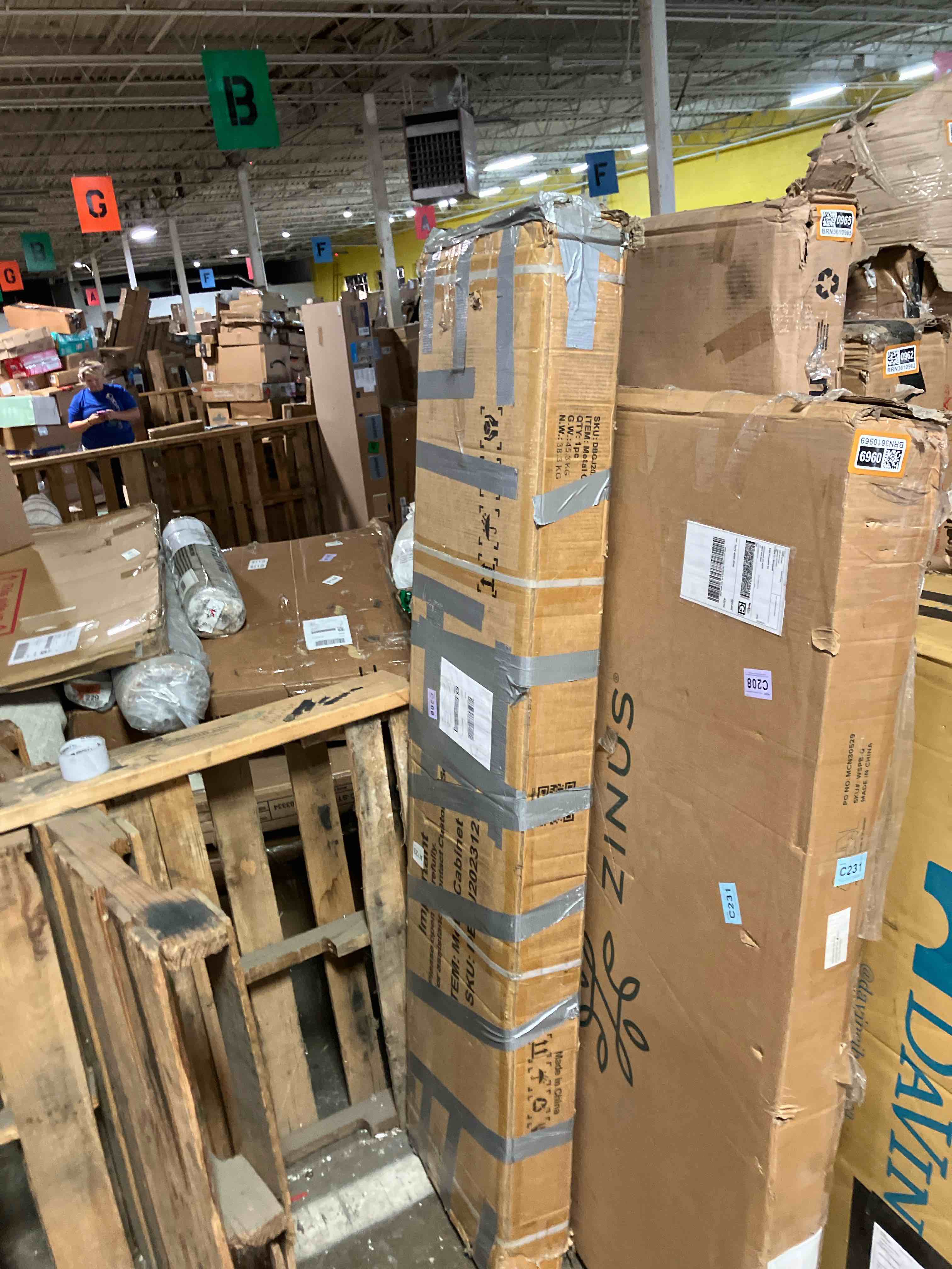 https://s3.amazonaws.com/lotting-images-prod/phillipi/BRN3610970_1758661785964.jpeg