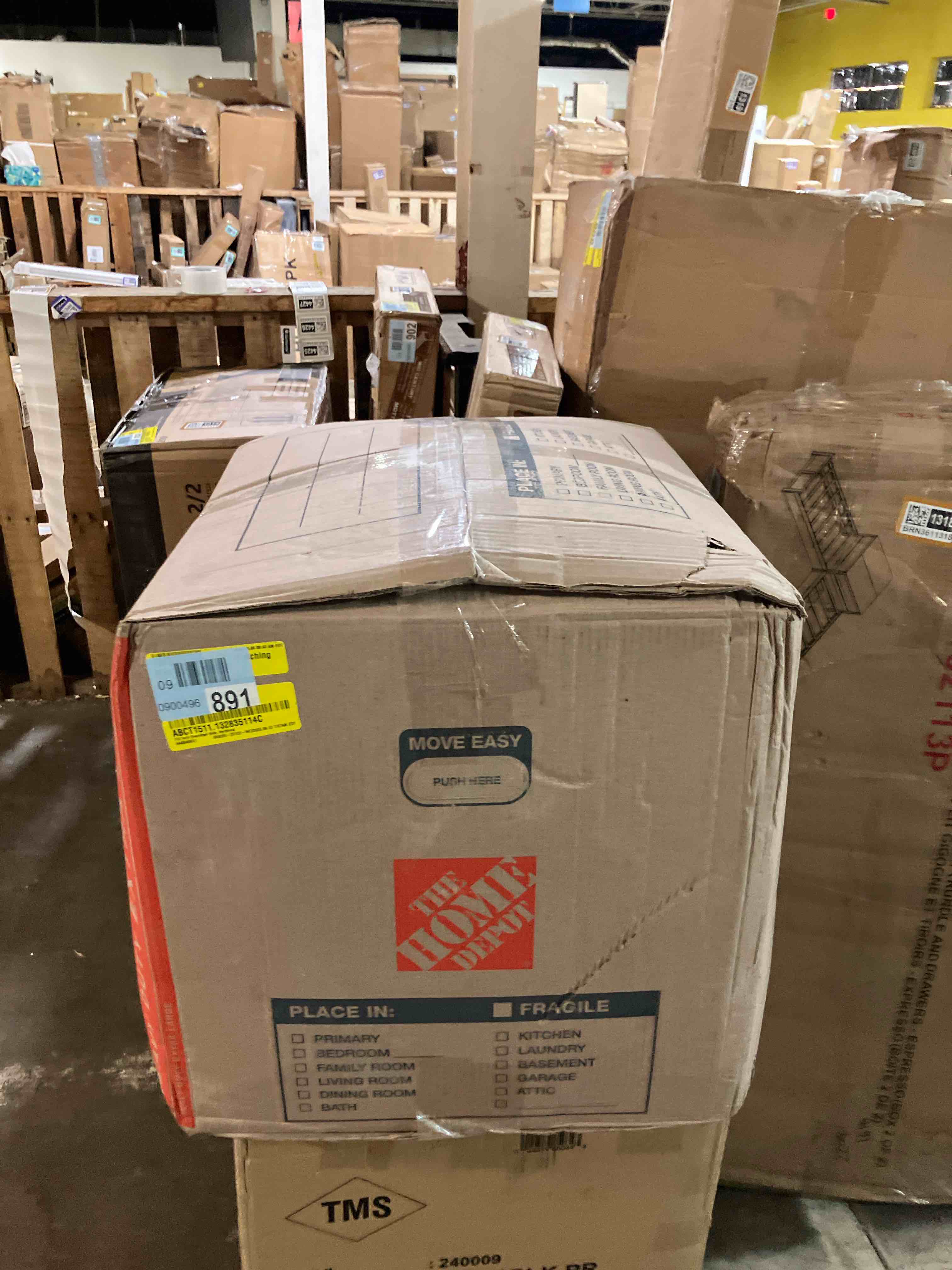 https://s3.amazonaws.com/lotting-images-prod/phillipi/BRN3611310_1758811489356.jpeg