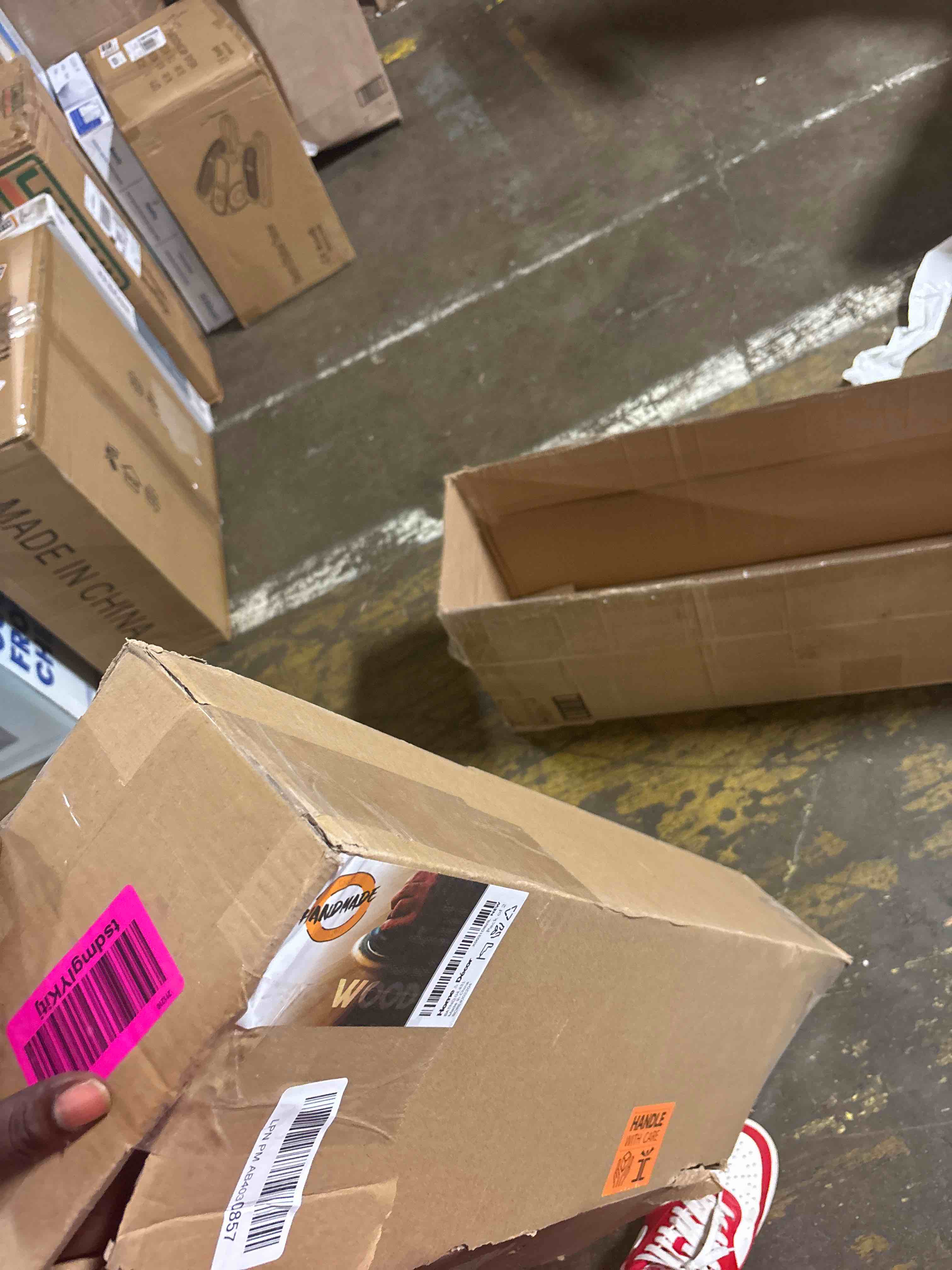 https://s3.amazonaws.com/lotting-images-prod/phillipi/BRN3611328_1758808898577.jpeg