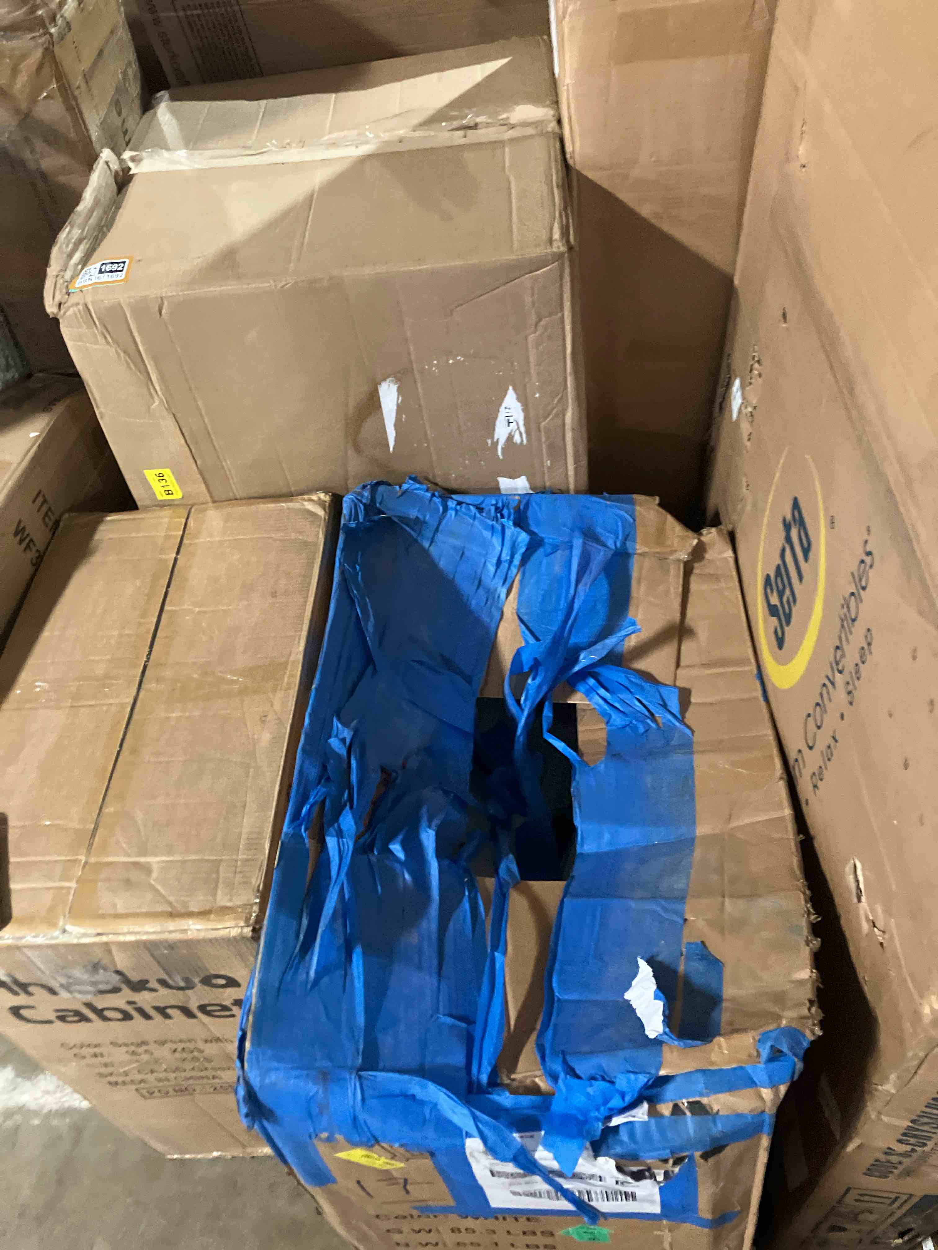 https://s3.amazonaws.com/lotting-images-prod/phillipi/BRN3611696_1759162585456.jpeg