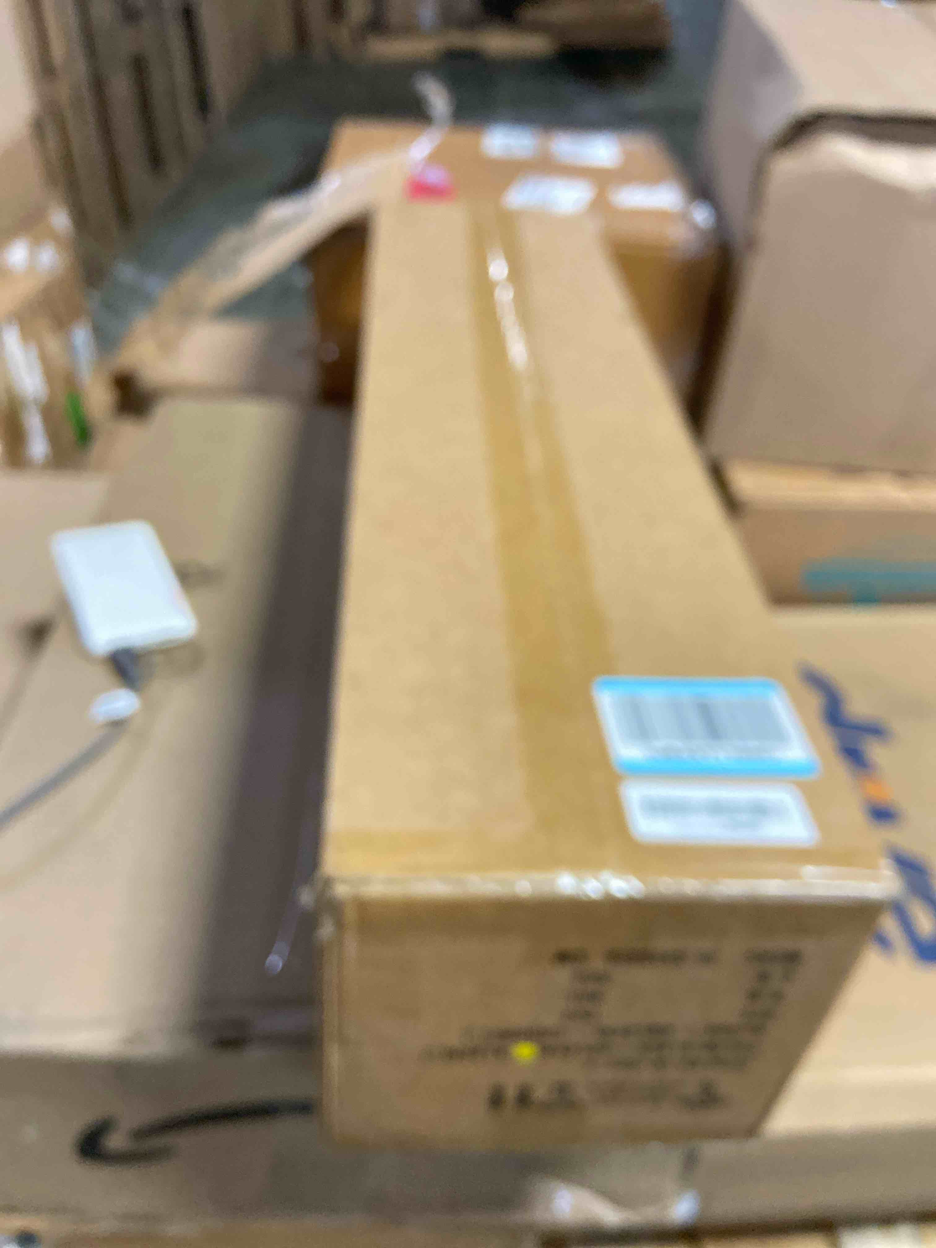 Condition photo showing New/Like New for Modern Bathroom Vanity Light 4-Lights Black Gold Crystal Bathroom Wall Light Vanity Light Fixtures?28.34-inch Modern Minimalist Design Black+Gold Straight 4-Light