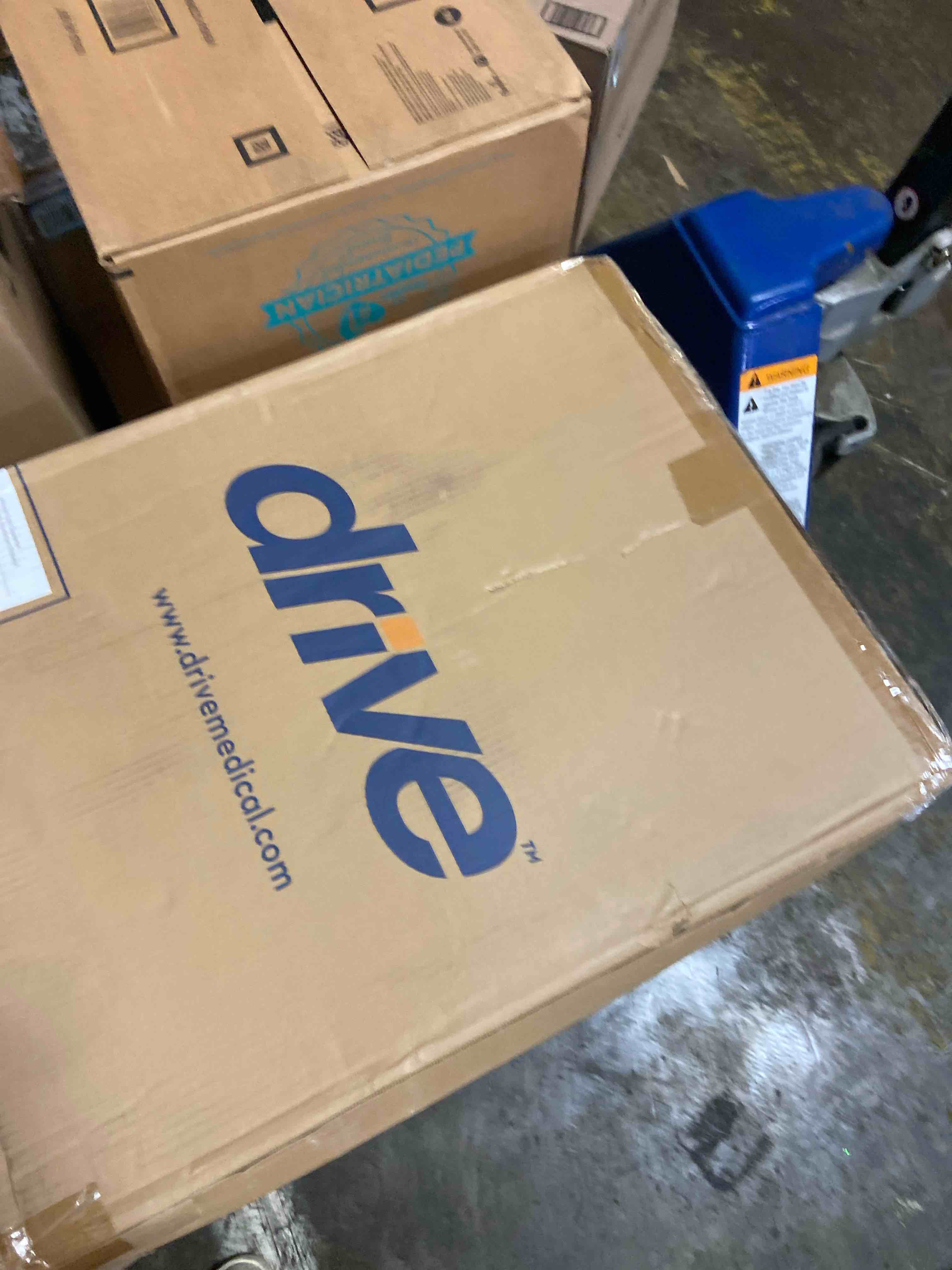 Condition photo showing New/Like New for Drive Medical Winnie Lite Supreme Rollator Walker with Wheels, Tan Plaid 1 Count (Pack of 1) Tan Plaid