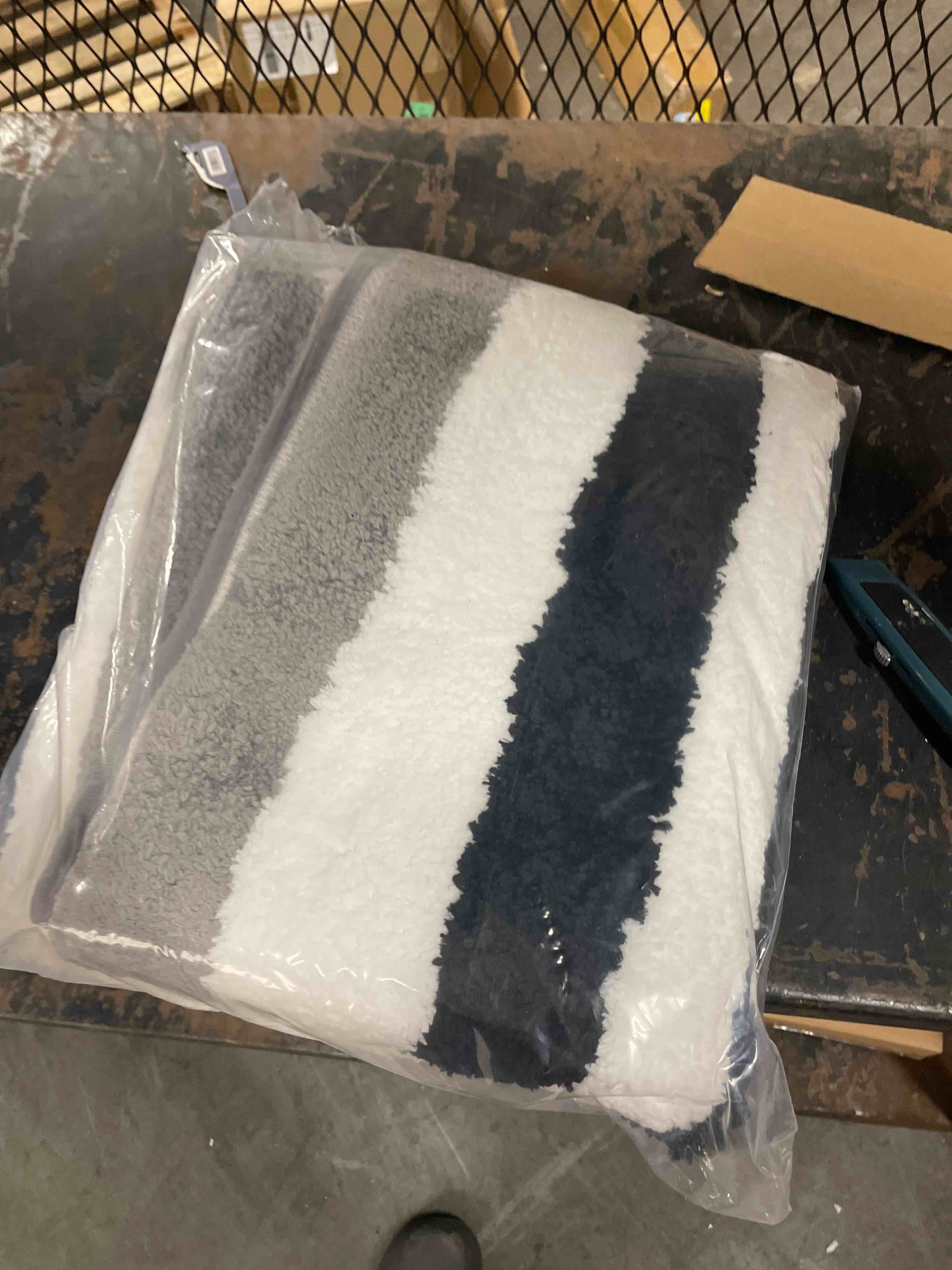 Condition photo showing New/Like New for Buganda Microfiber Striped Bathroom Rugs Bath Mat, Extra Thick, Soft and Shaggy, Absorbent, Machine Washable, Bath Rugs for Bathroom, Tub and Shower, 30x20 Inches, Black-Grey 30" x 20" Black-grey