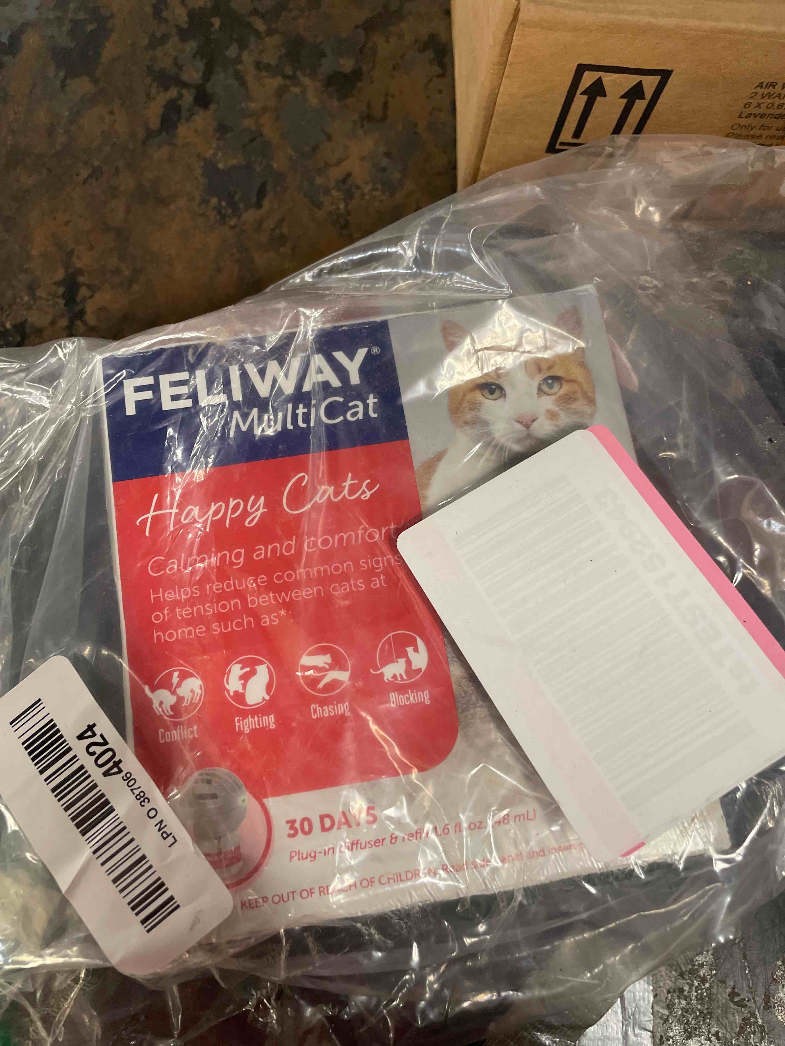Condition photo showing New/Like New for FELIWAY® MultiCat 30 Day Cat Calming Refill for Pheromone Diffuser, 48ml - 1x 30 Day - Helps Reduce Conflicts and Signs of Tension in Multi-Cat Households 1 Pack
