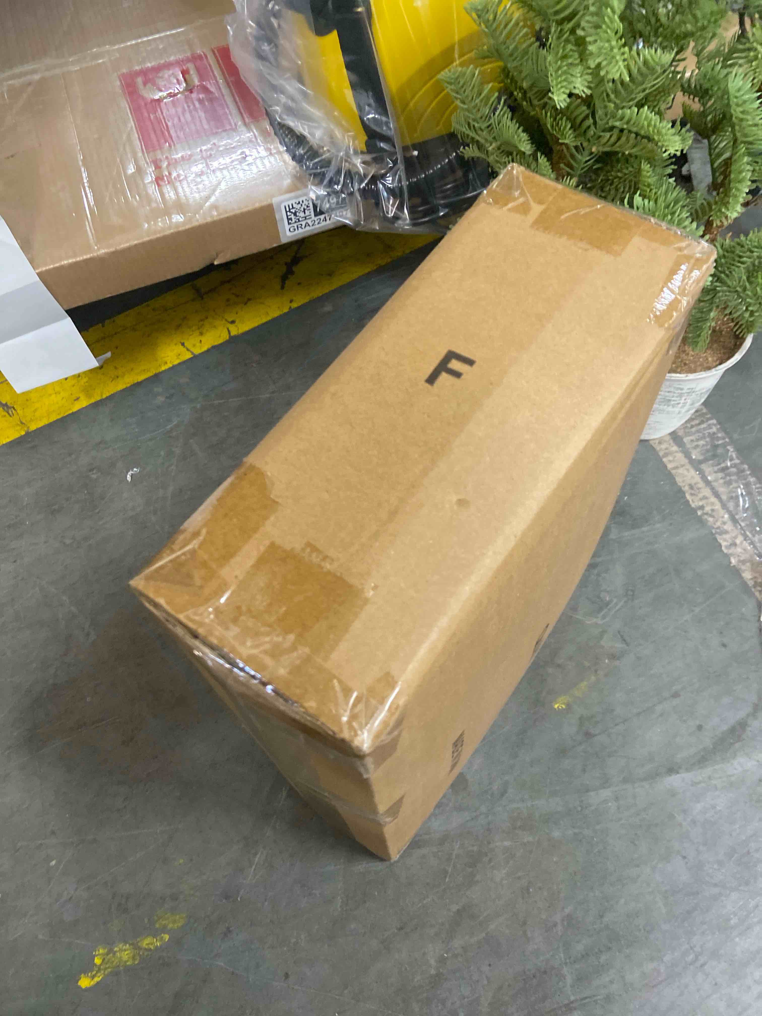 Condition photo showing New/Like New for HORIMOTE HOME Quilt Set Queen Size Grey, Classic Geometric Diamond Stitched Pattern, Microfiber Ultra Soft Lightweight Bedspread Coverlet for All Season, 3 Piece Includes 1 Quilt and 2 Shams Dark Grey 2 Full/Queen(90" x 96")