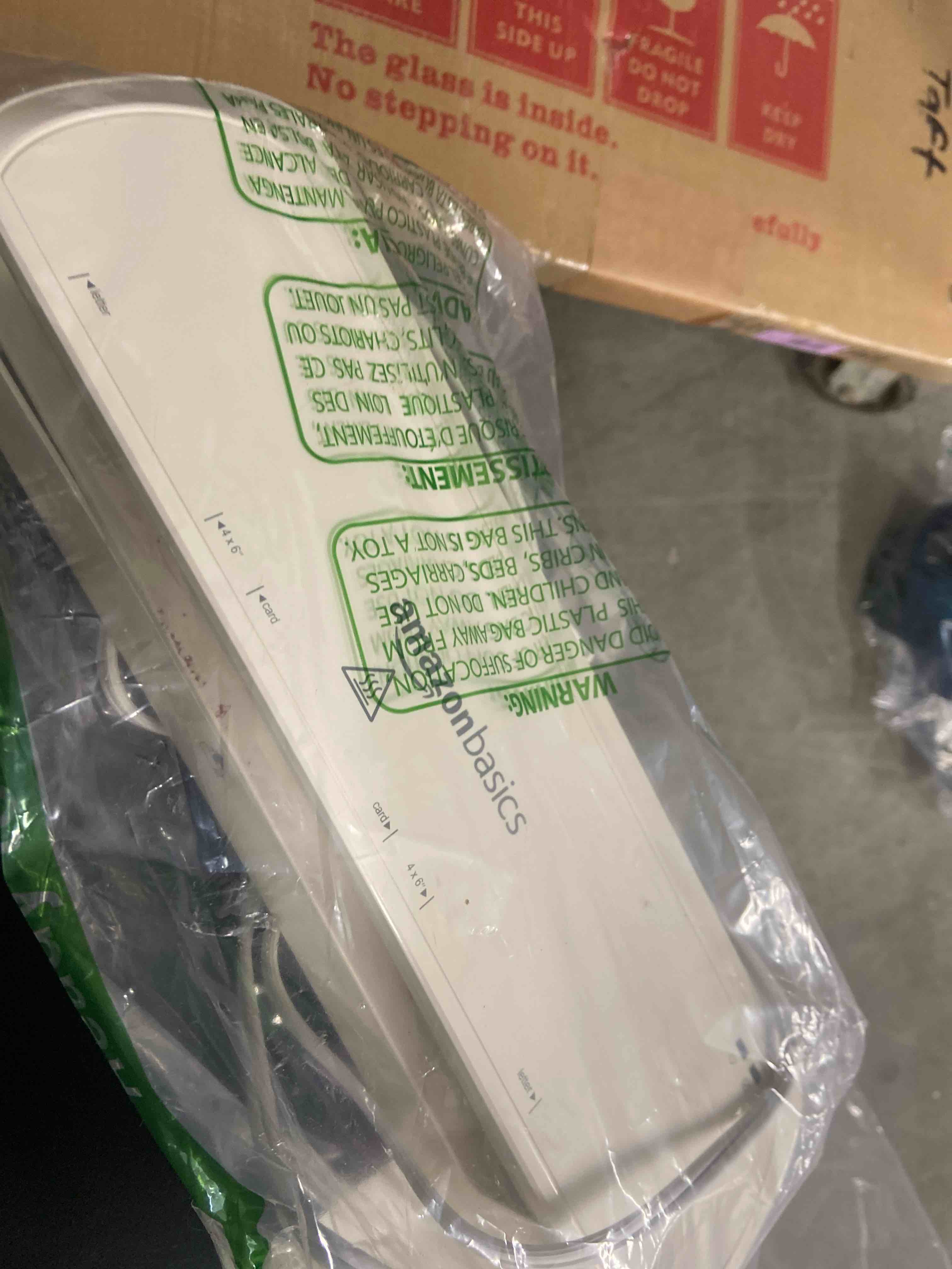 Condition photo showing Good Condition for Amazon Basics 9 inch Thermal Laminator Machine for Documents and Photos, Easy to Use for Home Office or School, White 9-Inch