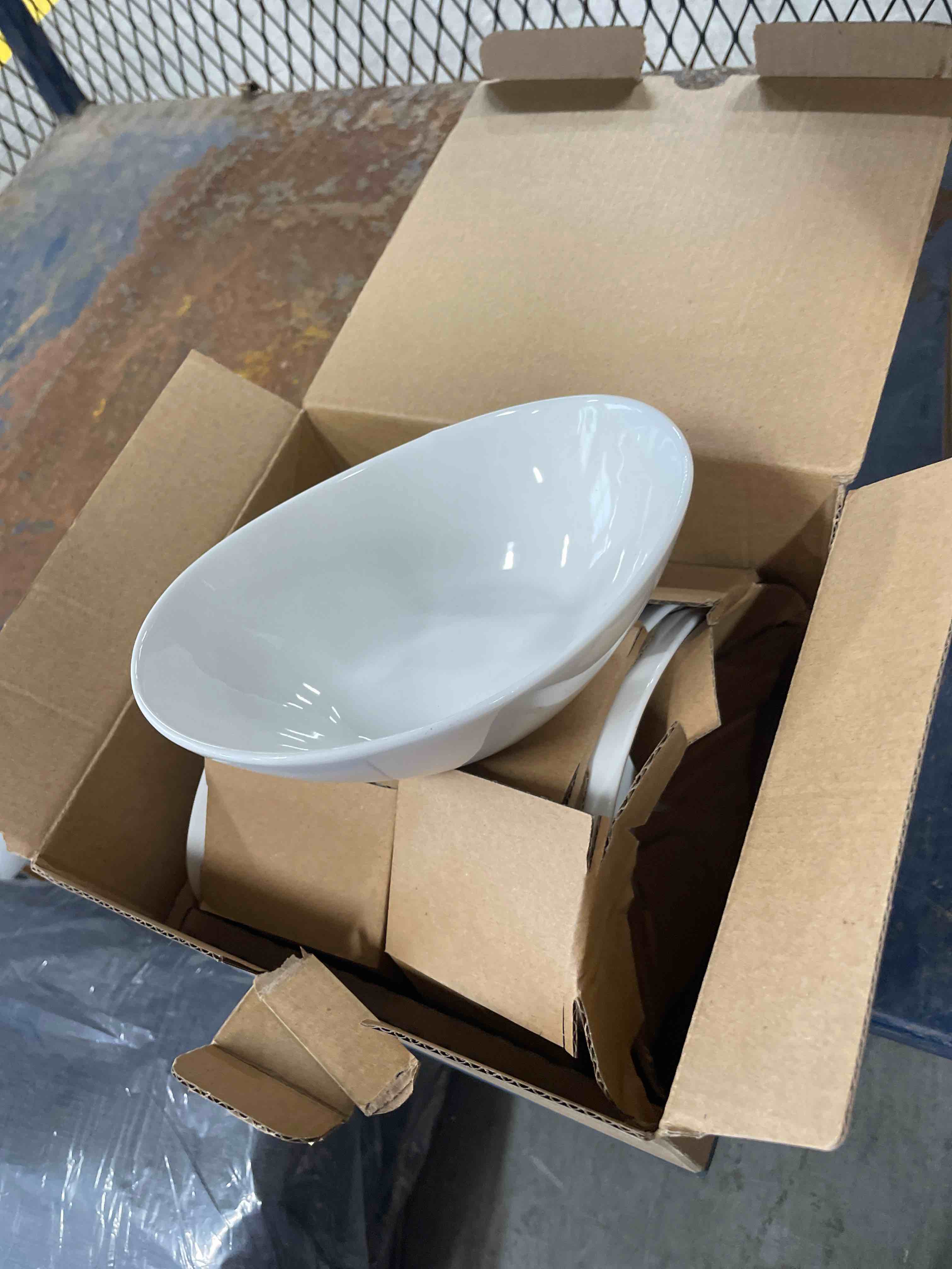 Condition photo showing New/Like New for DOWAN Cereal Bowls, 12 oz White Ceramic Serving Bowl Set of 6, Oval Ice Cream Bowls for Snack Dessert Salad Pasta Soup, Microwave & Dishwasher Safe, Good Size for Garden Tea Parties 7 inches