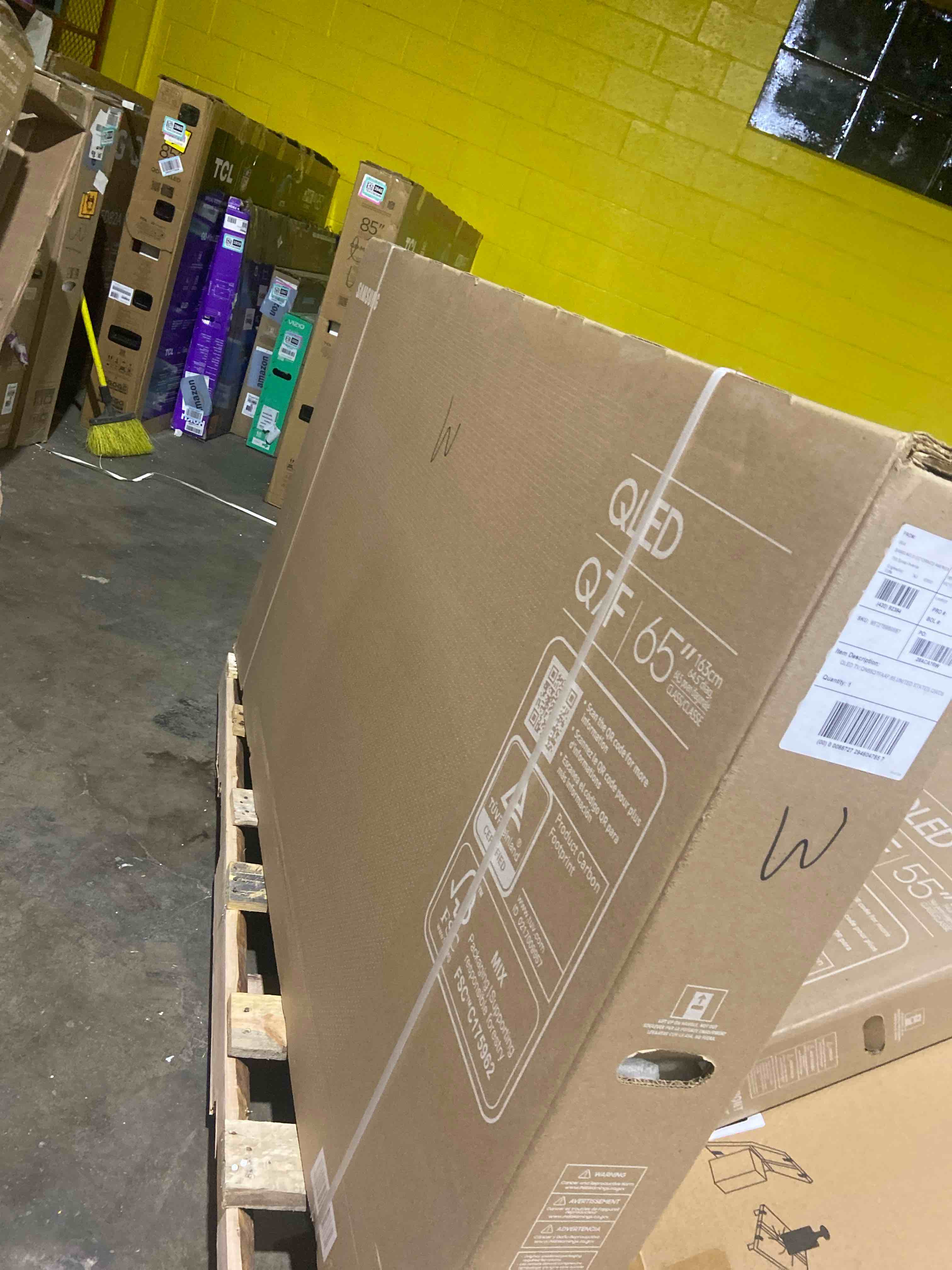 Condition photo showing New/Like New for Samsung 65-Inch Class QLED Q7F Series Samsung Vision AI Smart TV (2025 Model, 65Q7F) Quantum HDR, Object Tracking Sound Lite, Q4 AI Gen1 Processor, 4K upscaling, Gaming Hub, Alexa Built-in