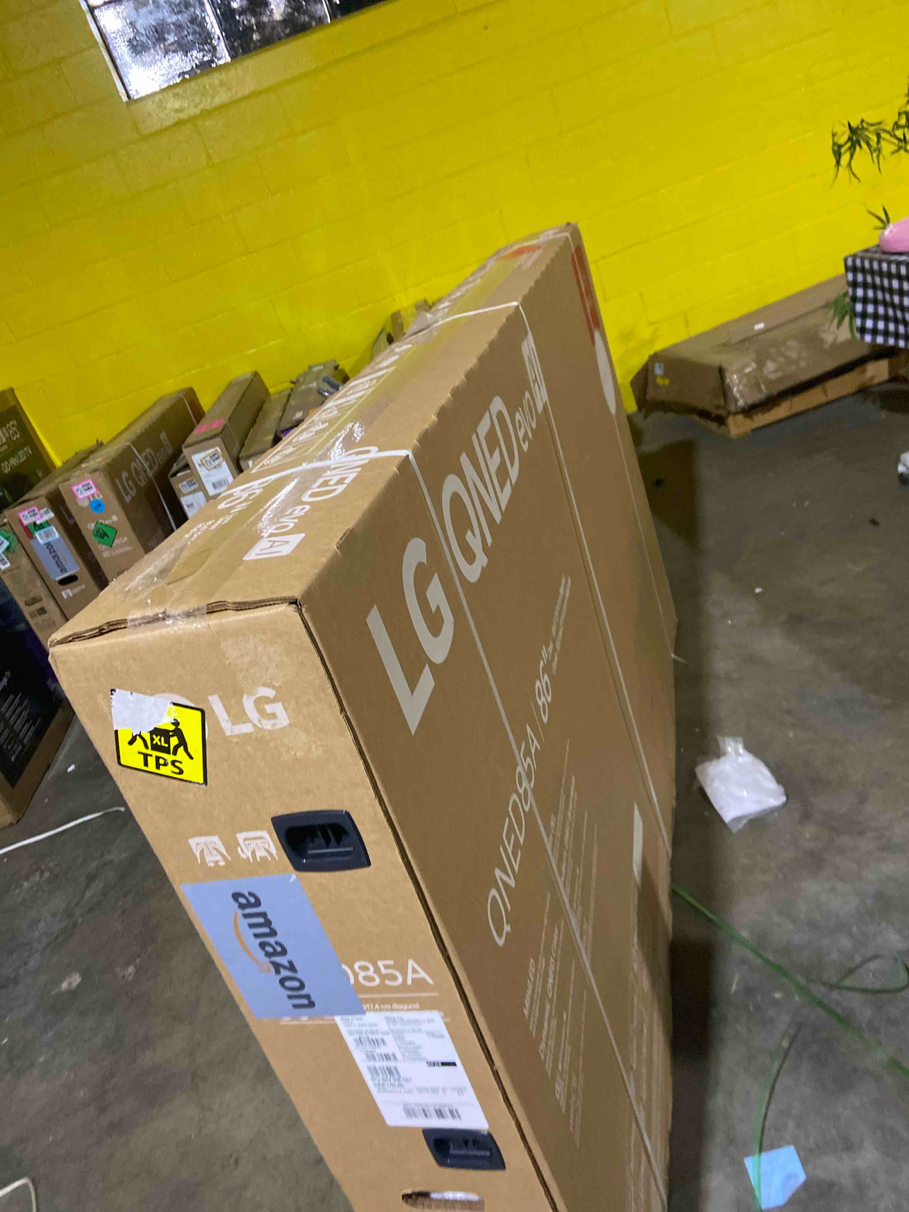 Condition photo showing New/Like New for LG 86-Inch Class QNED evo AI QNED85A Series Mini LED 4K Smart TV w/AI Picture, Sound, Super Upscaling 4K, HDR10, Filmmaker Mode, Wow Orchestra, Alexa Built-in (86QNED85AUA, 2025) 86 Inches TV Only