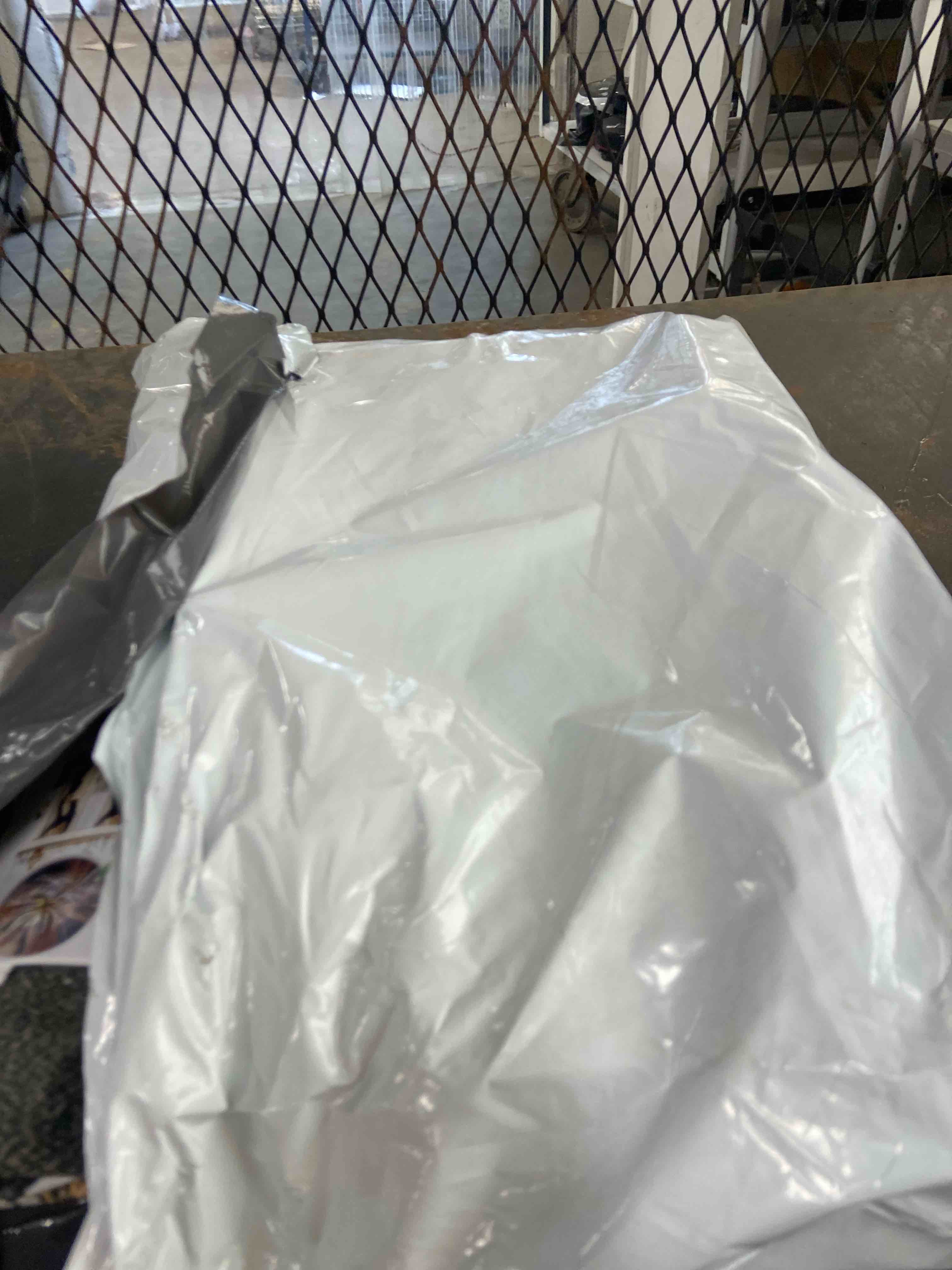 Condition photo showing New/Like New for posh & luxe circle 111 abstract semi-sheer therma