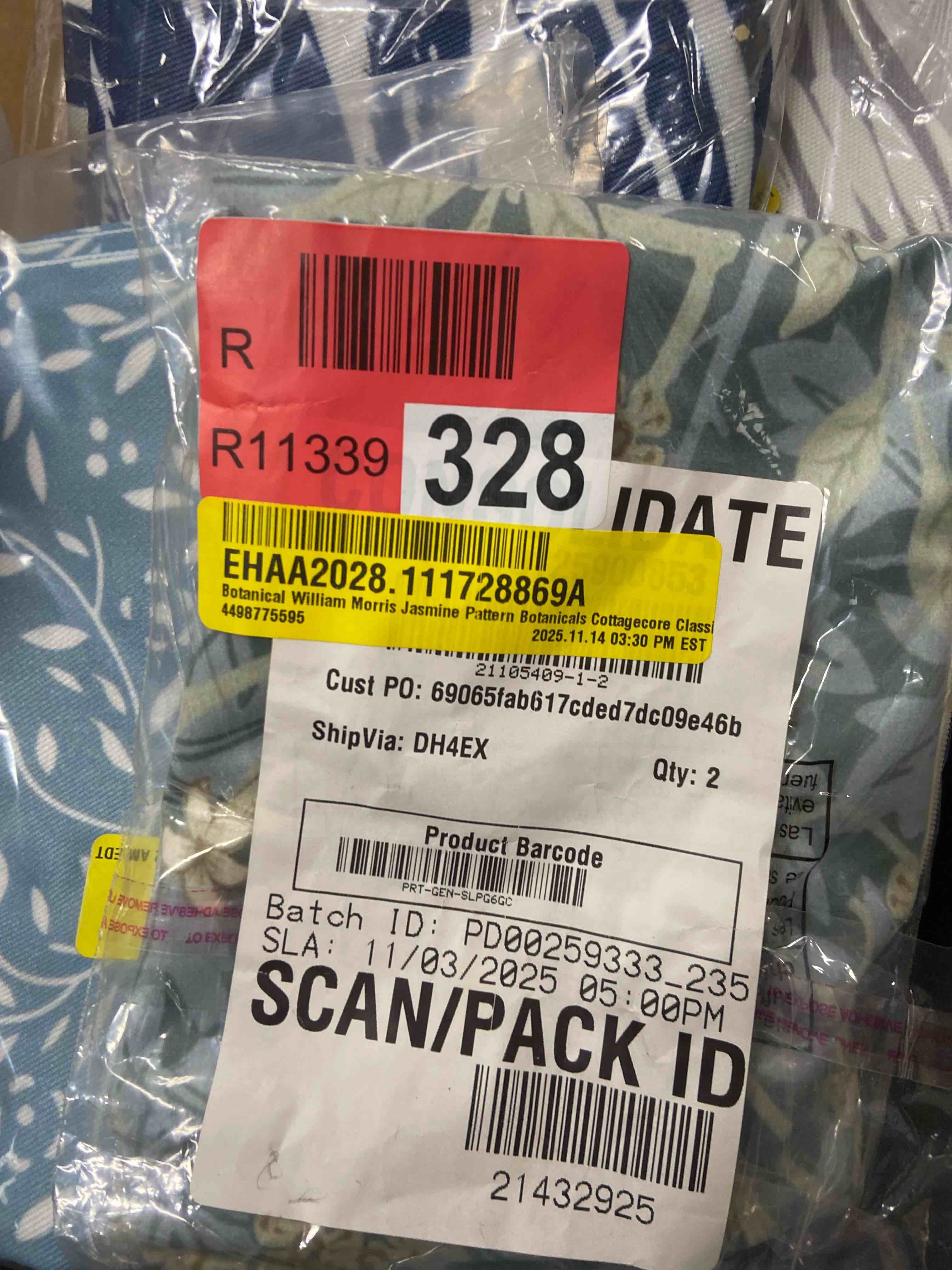 Condition photo showing New/Like New for botanical william morris jasmine pattern botanicals cottagecore classi pillow cover 