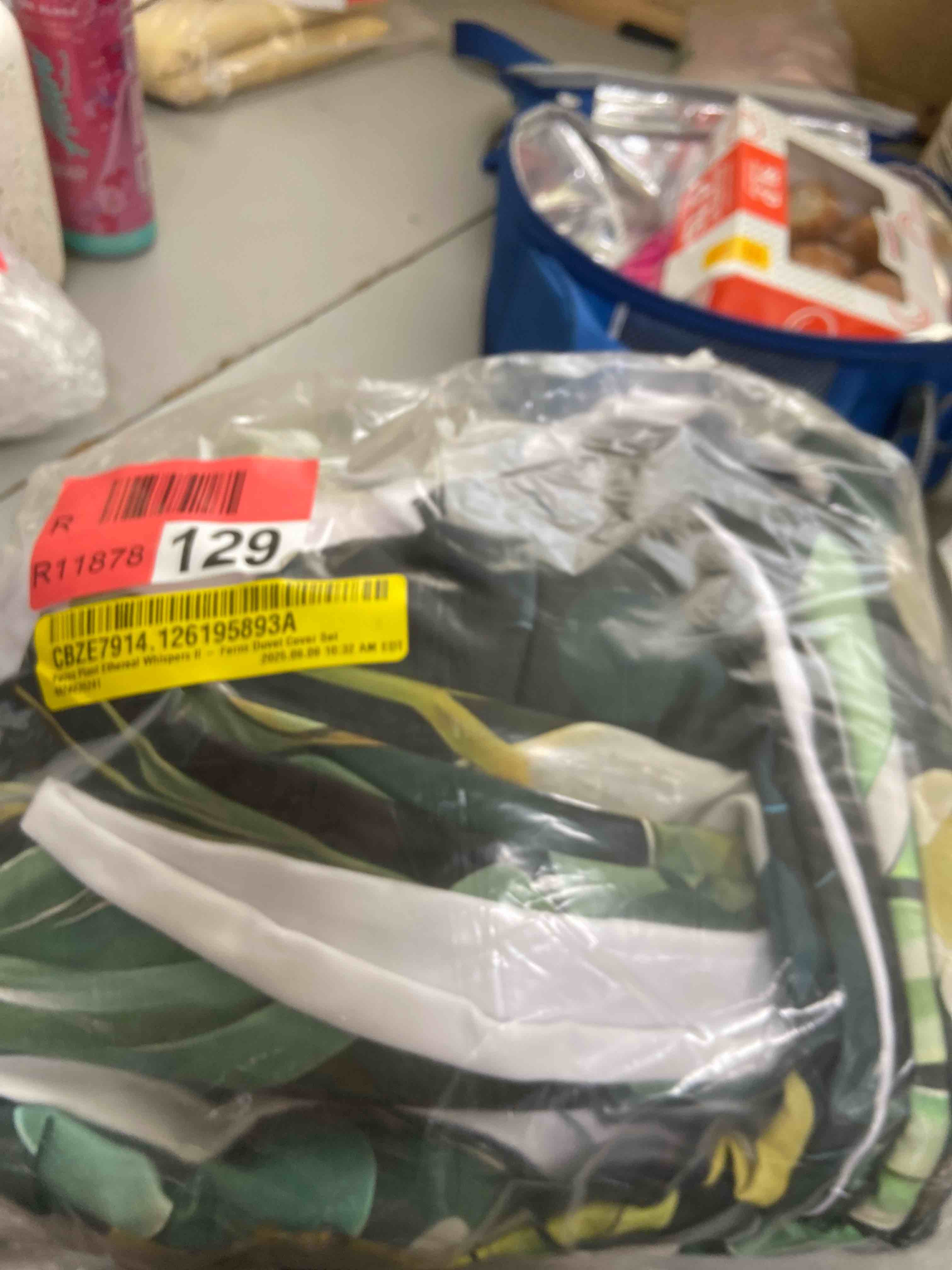 Condition photo showing New/Like New for ferns plant ethereal whispers i! - ferns duvet cover set